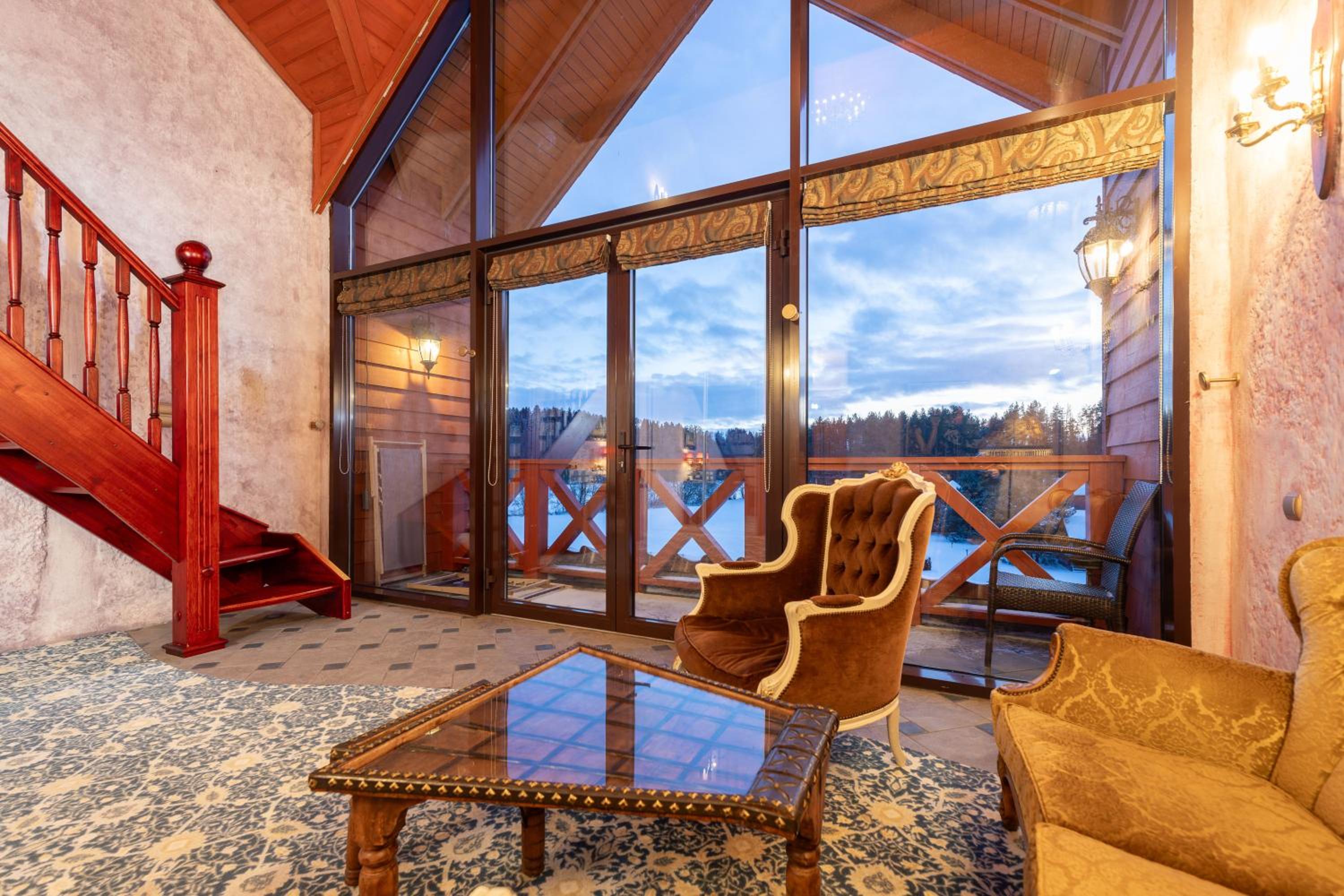 Family Room with Balcony photo 2