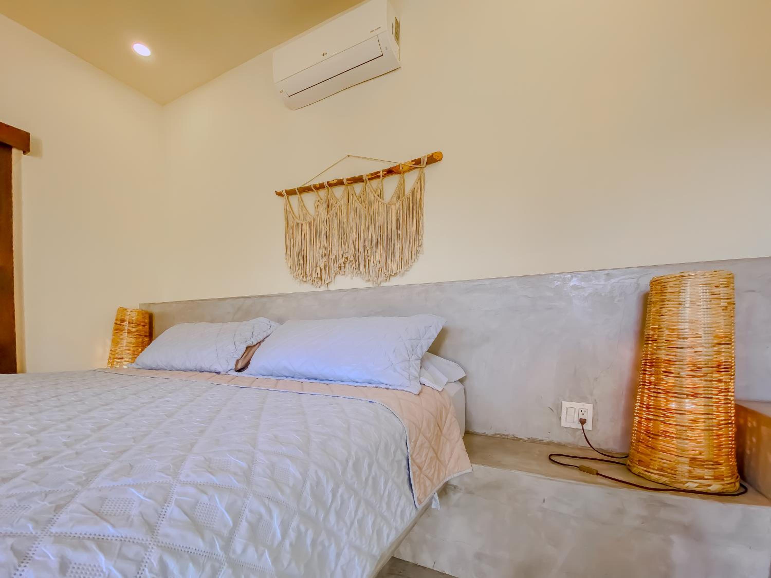 Deluxe King Room photo 1