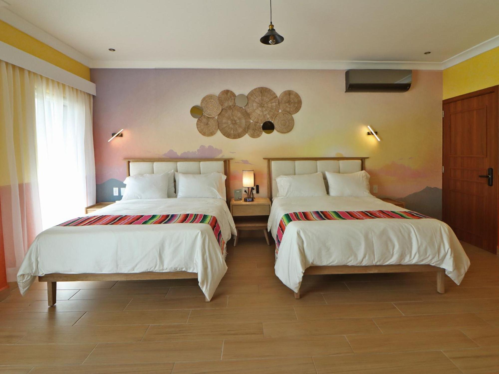 Deluxe Family Suite photo 3