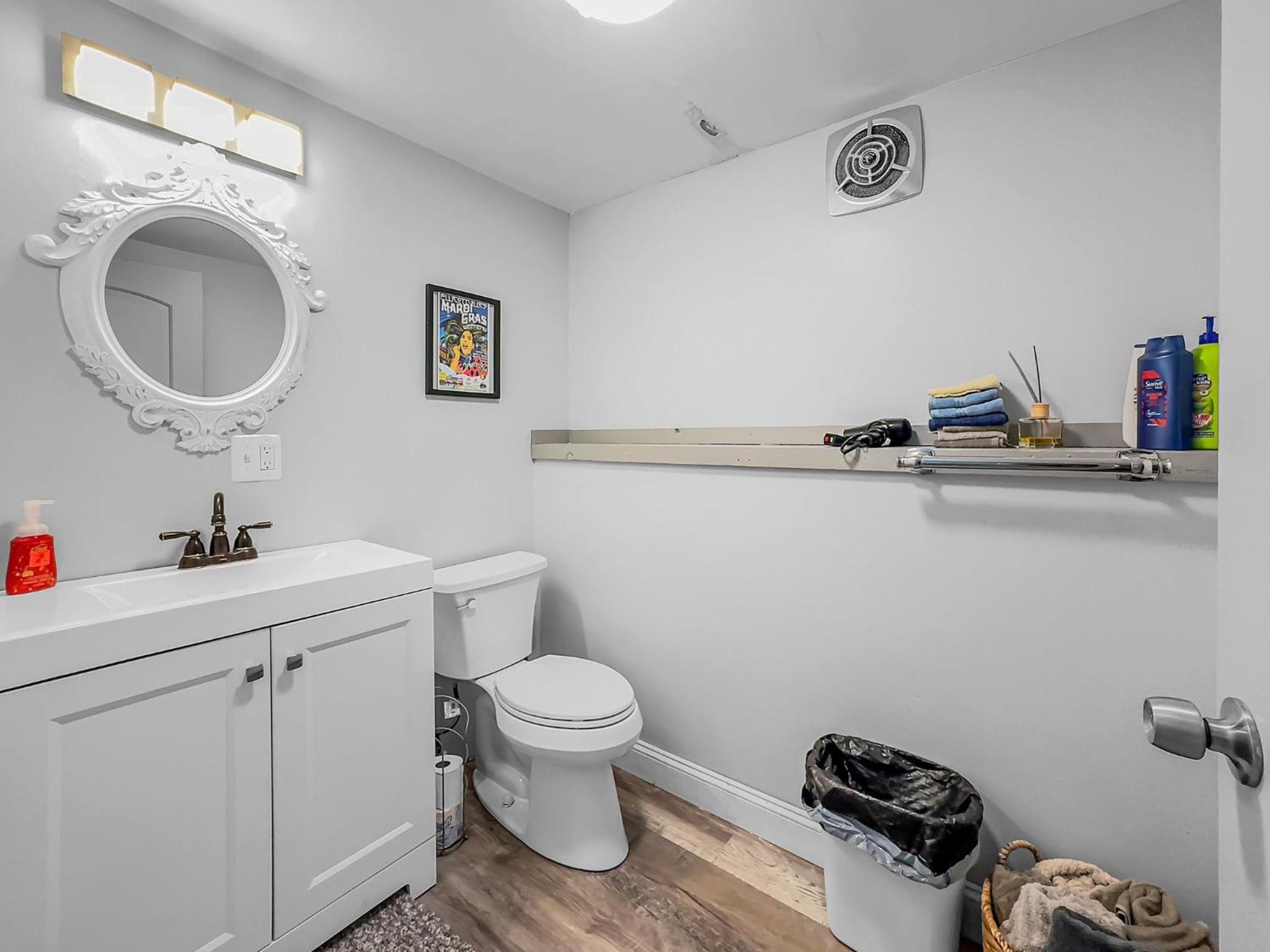 Deluxe Suite - Photo 13