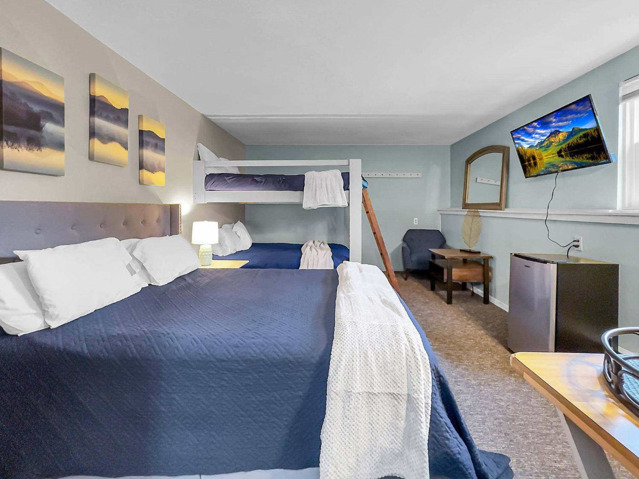 Deluxe Suite - Photo 2