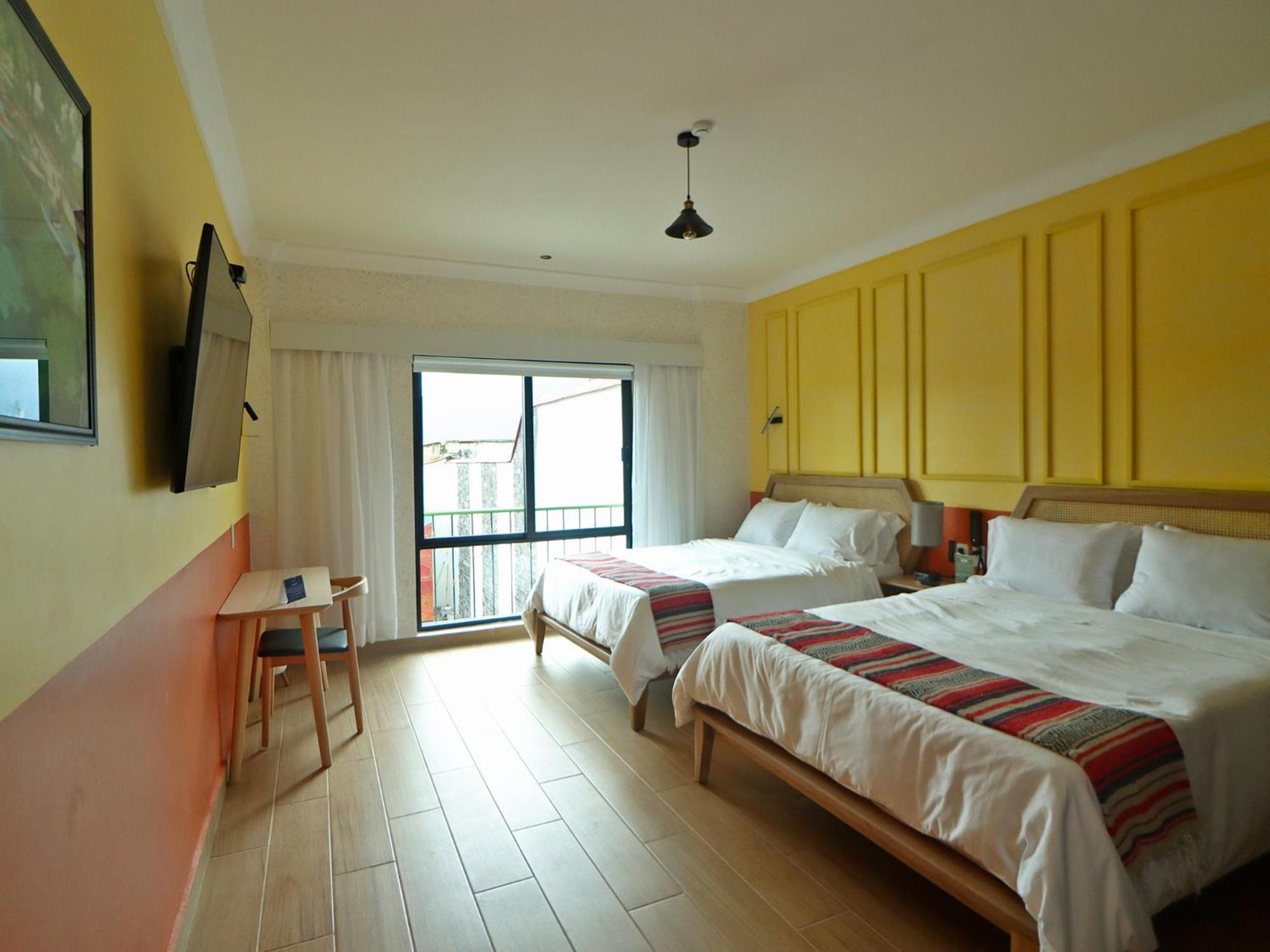 Superior Queen Room with Two Queen Beds photo 2