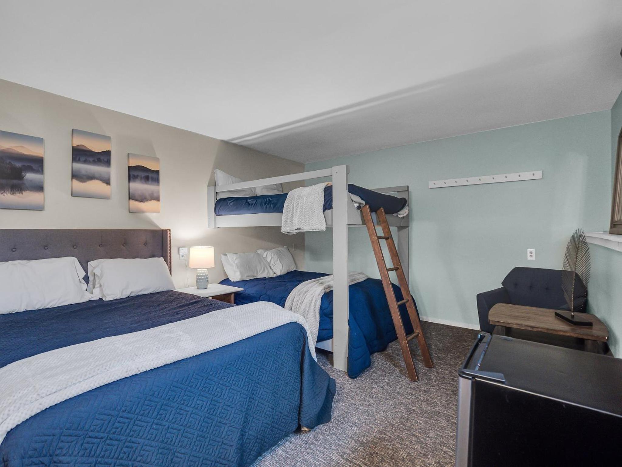Deluxe Suite - Photo 5