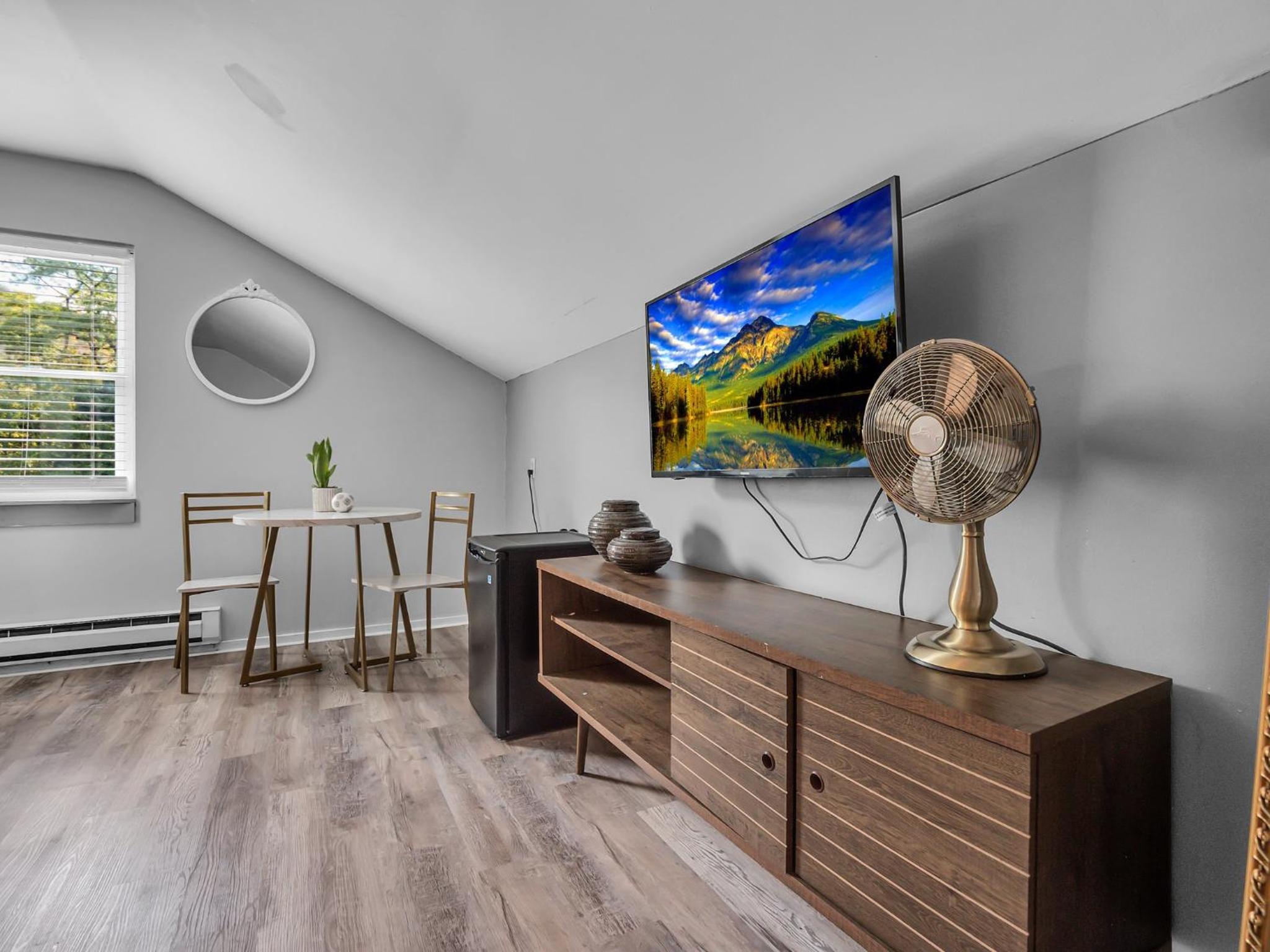 Deluxe Family Room - Photo 4