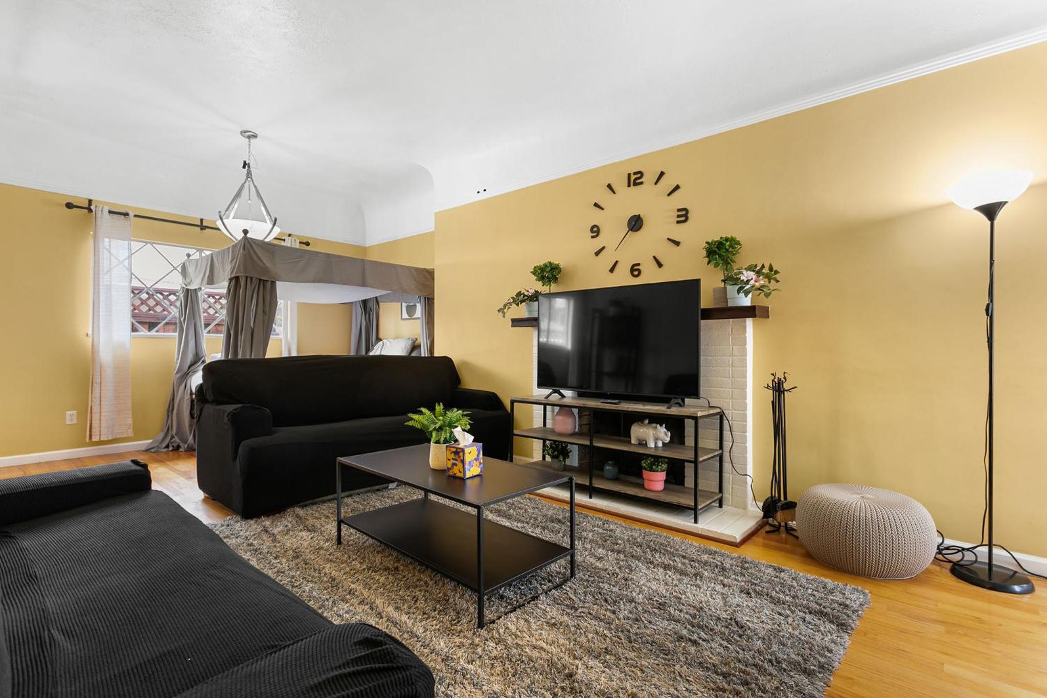 Four-Bedroom House photo 1