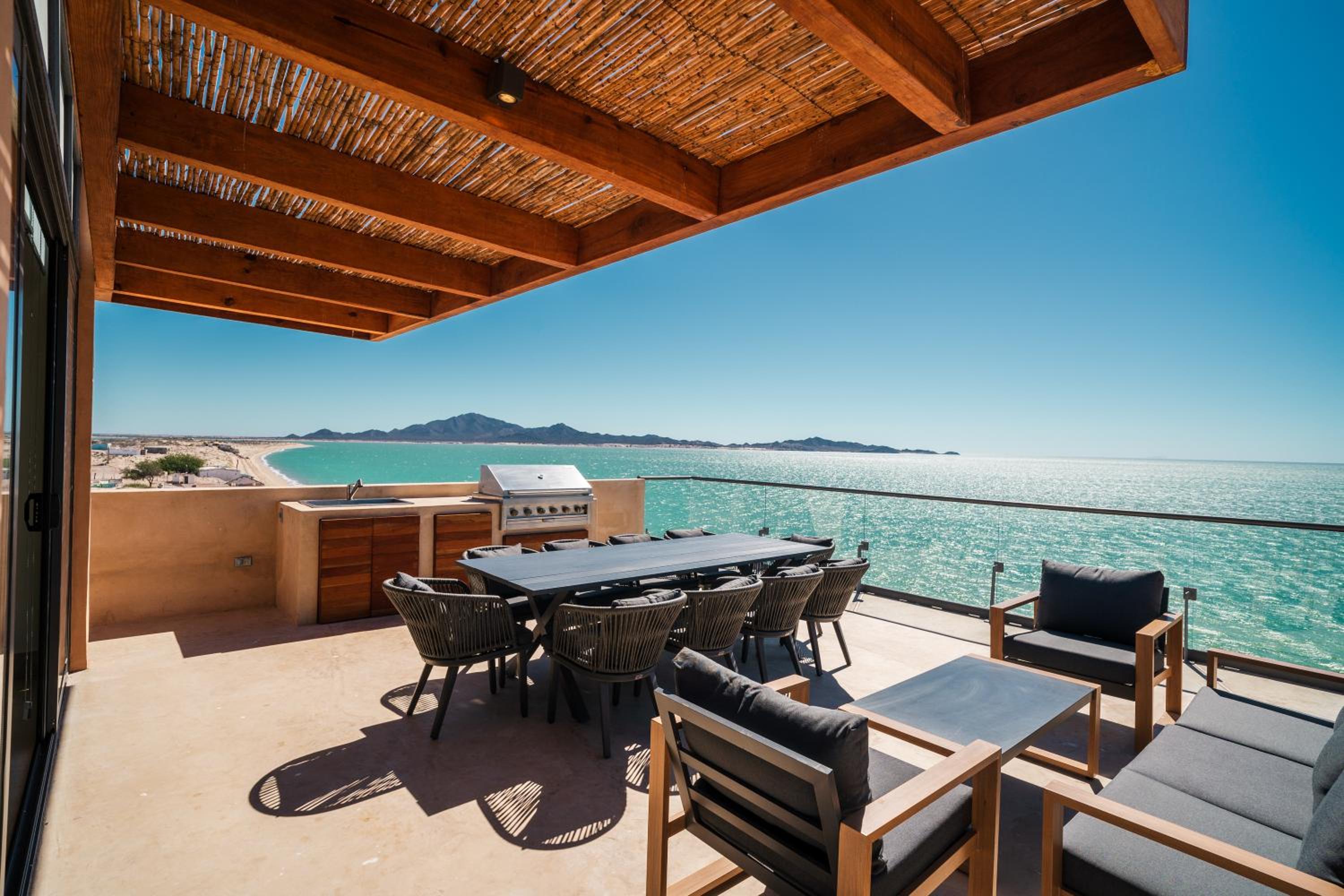 Three-Bedroom Apartment - Oceanfront photo 2