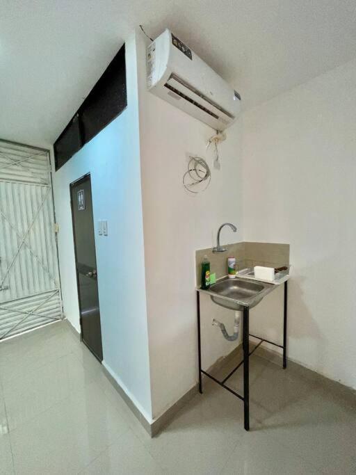 One-Bedroom Apartment photo 3