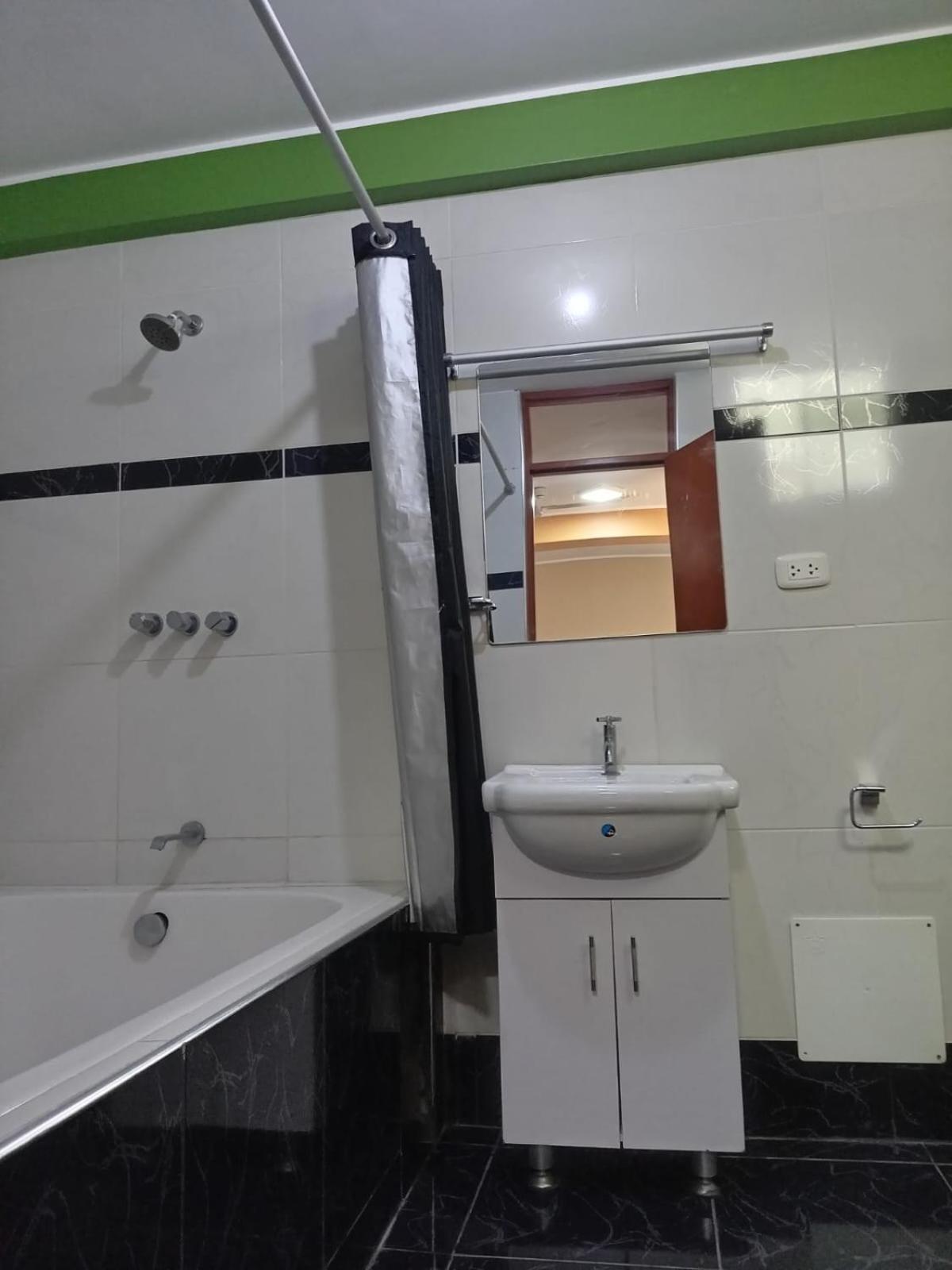 Queen Room with Spa Bath