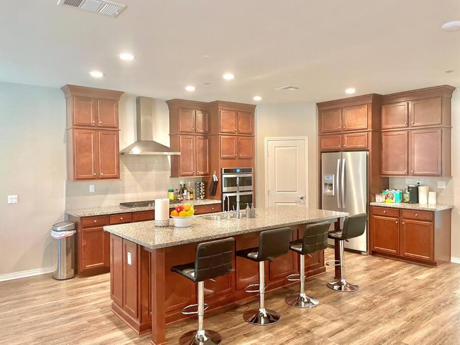 Four-Bedroom House photo 2