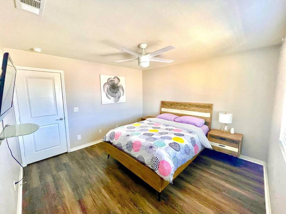 Four-Bedroom House photo 1