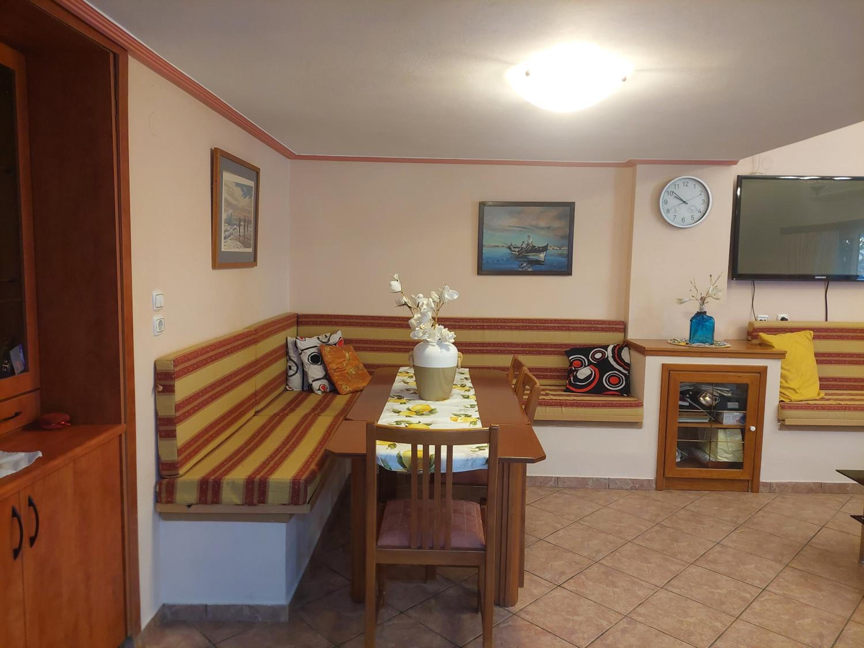Two-Bedroom House photo 2
