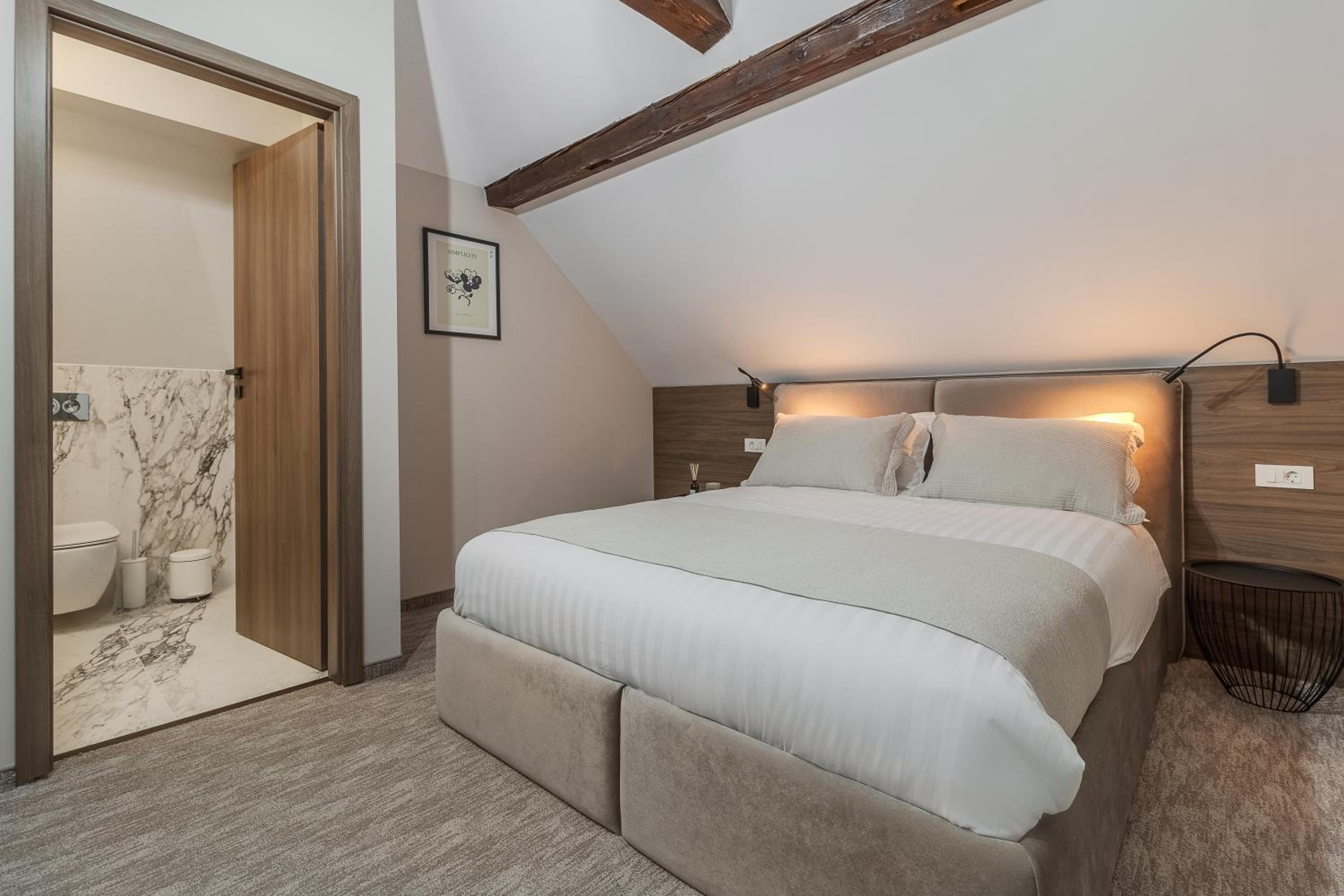 Double Room photo 2