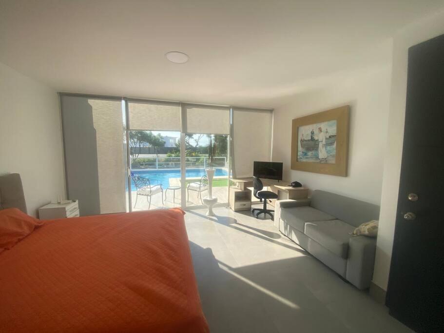 Three-Bedroom Villa photo 2