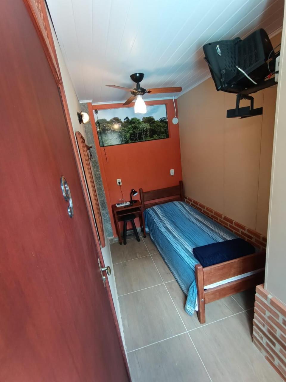 Triple Room with Private Bathroom photo 3