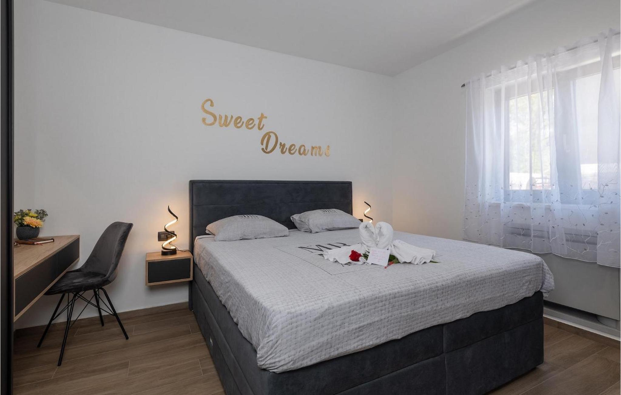 Two-Bedroom Holiday Home photo 1