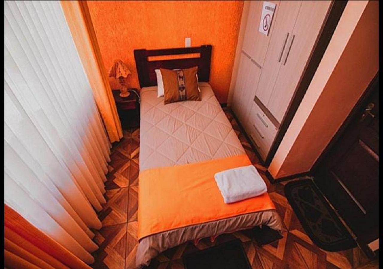Single Room with Private Bathroom photo 2