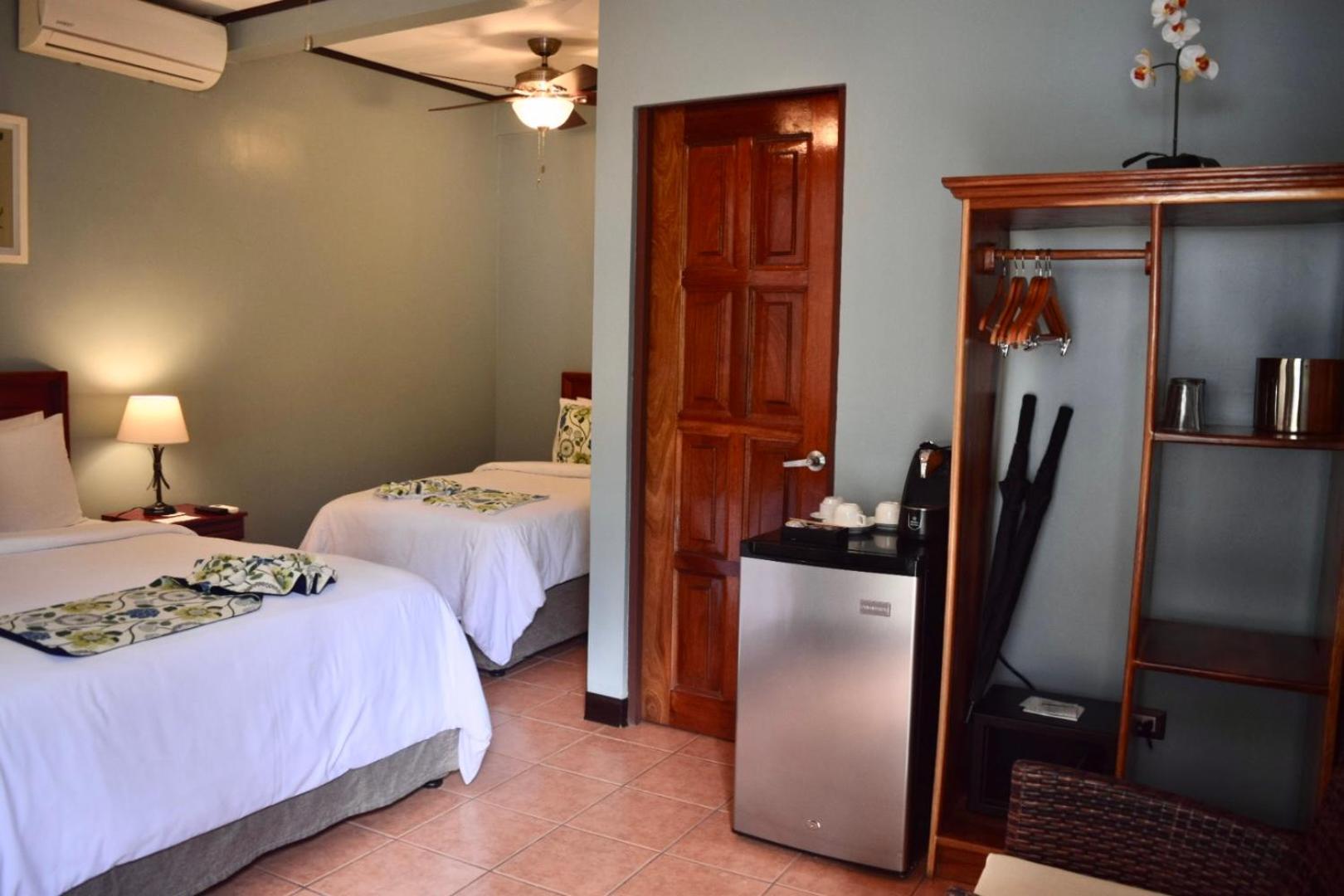 Chambre Triple Standard avec Vue sur le Jardin