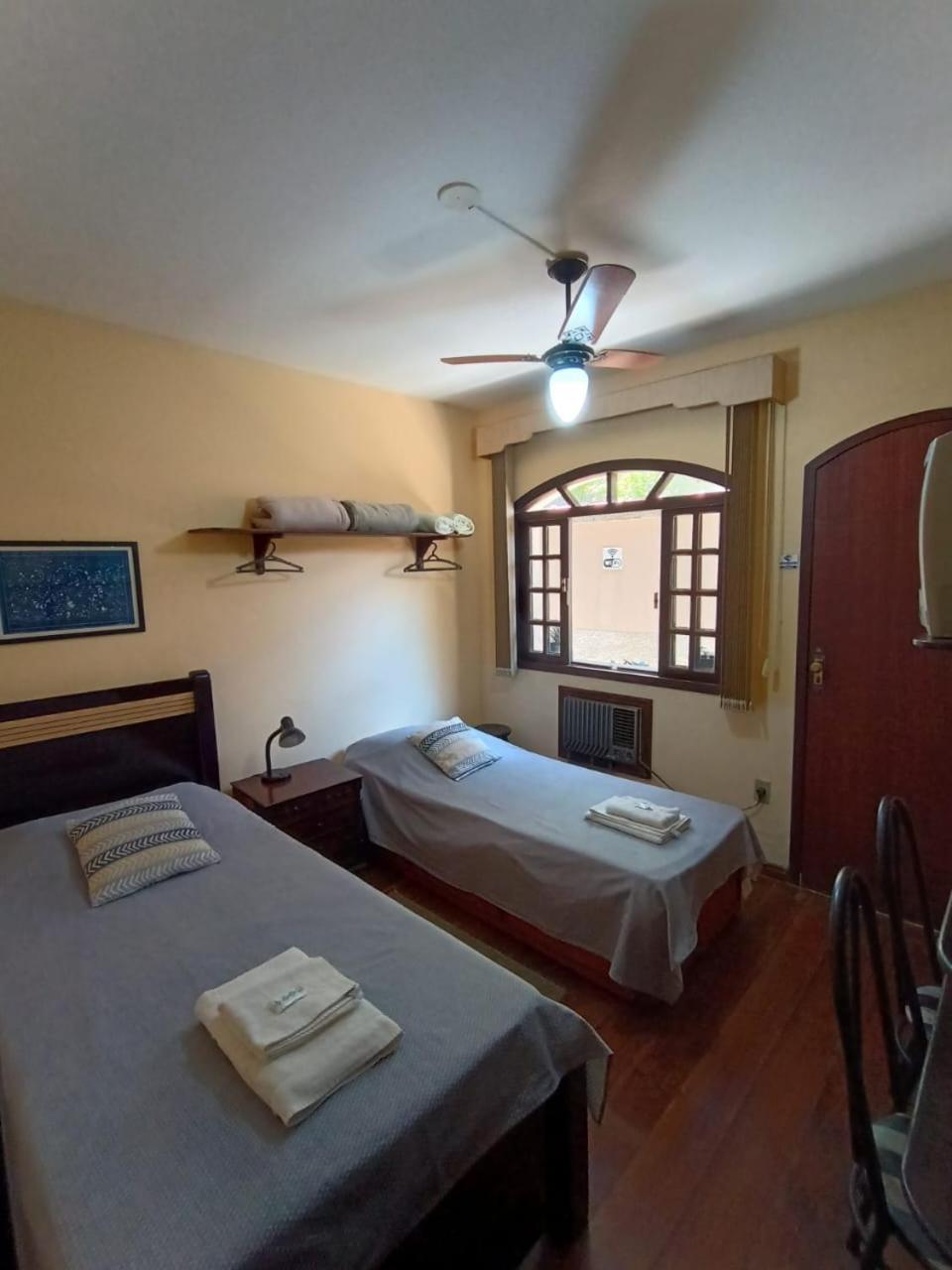 Family Room with Private Bathroom photo 2