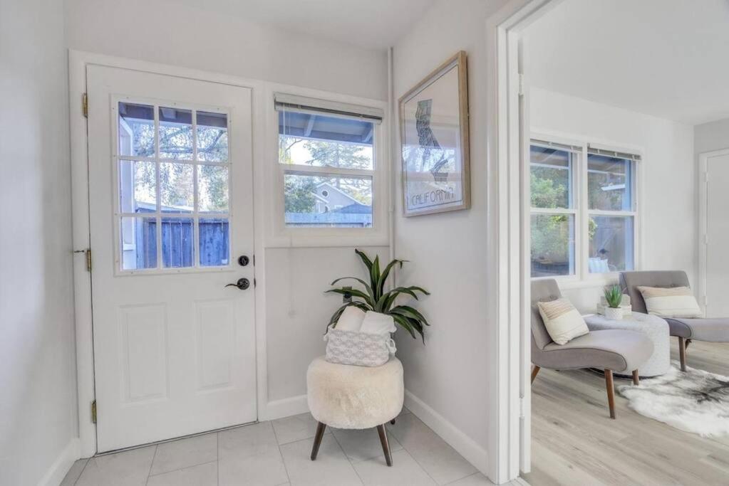 One-Bedroom House photo 3