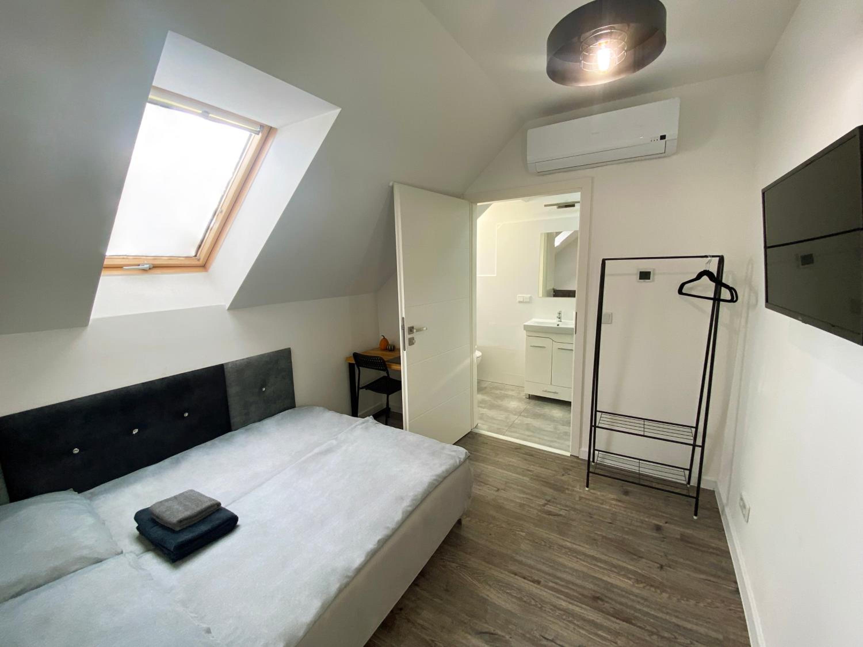 Single Room photo 3