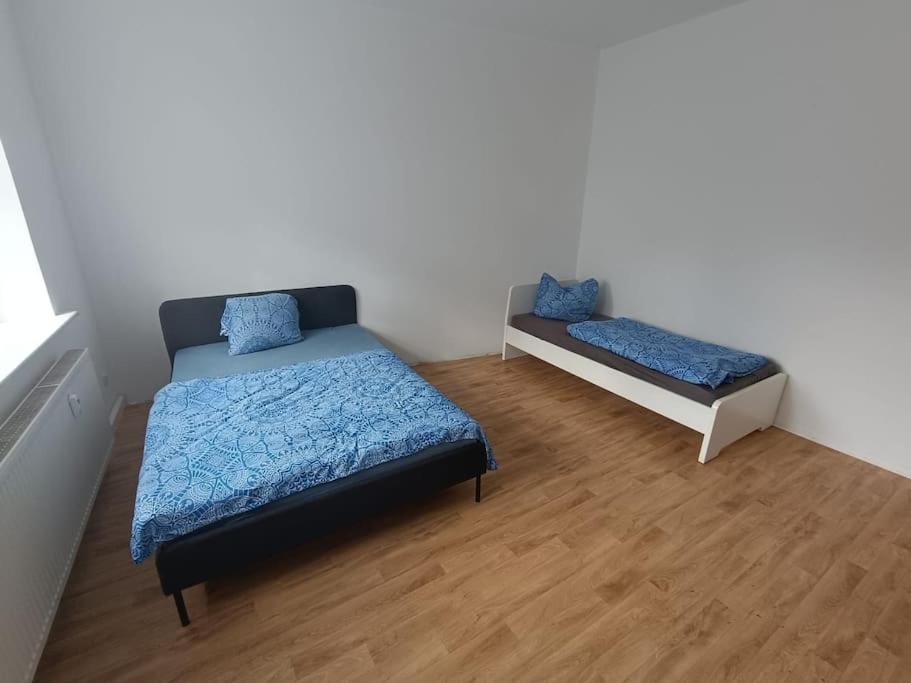 Three-Bedroom Apartment photo 2