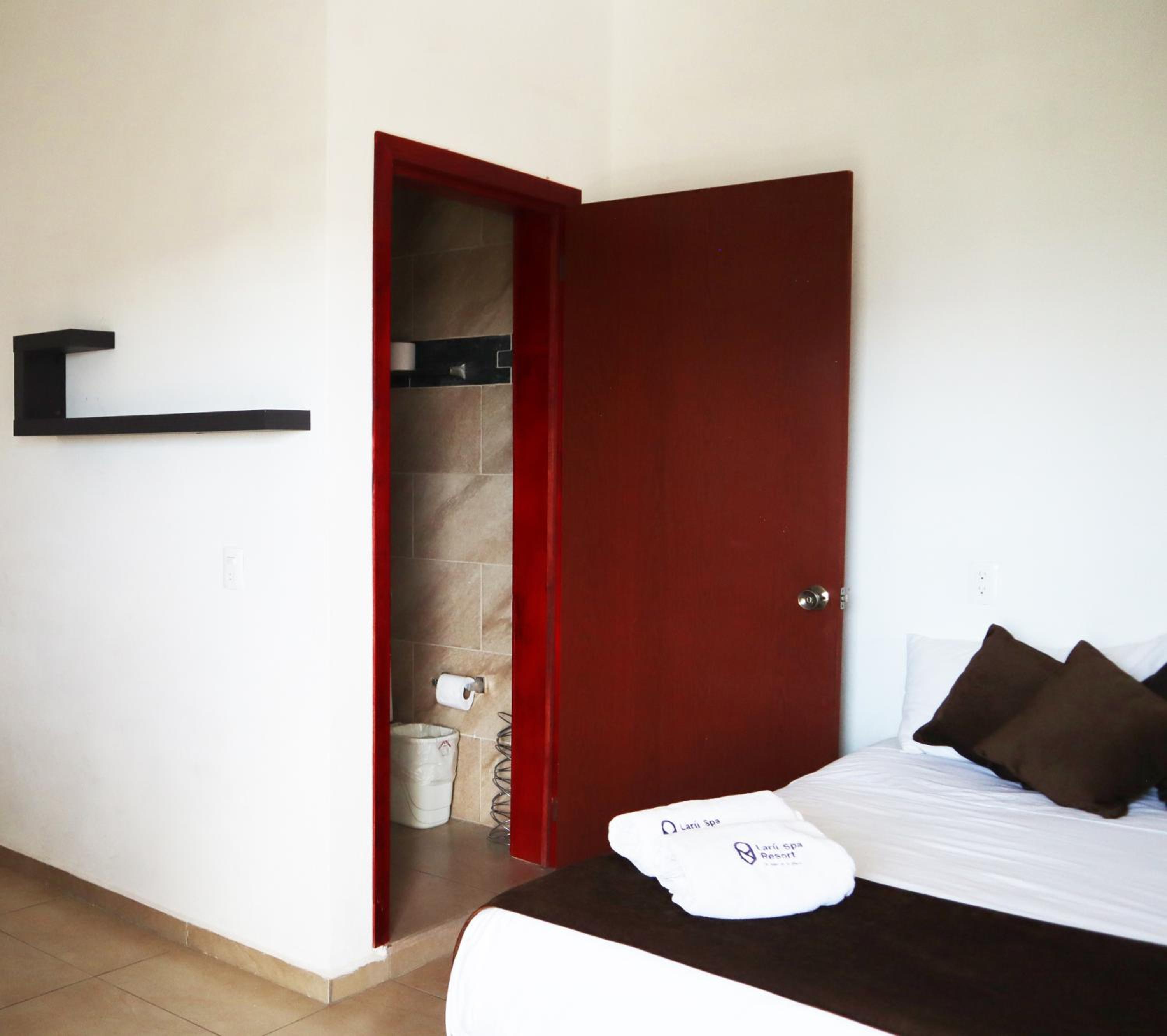 Double Room - Photo 4