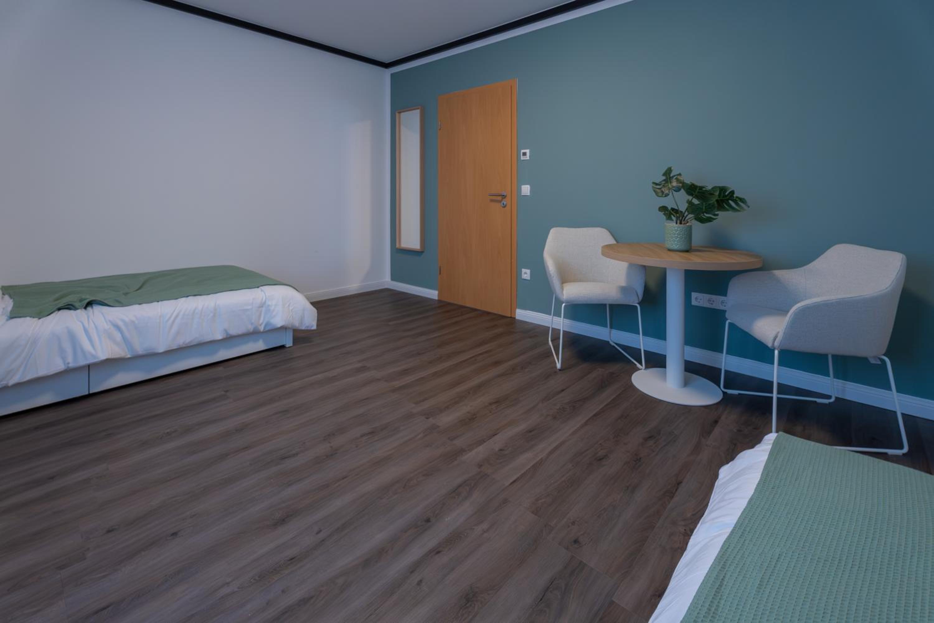Economy Twin Room photo 2