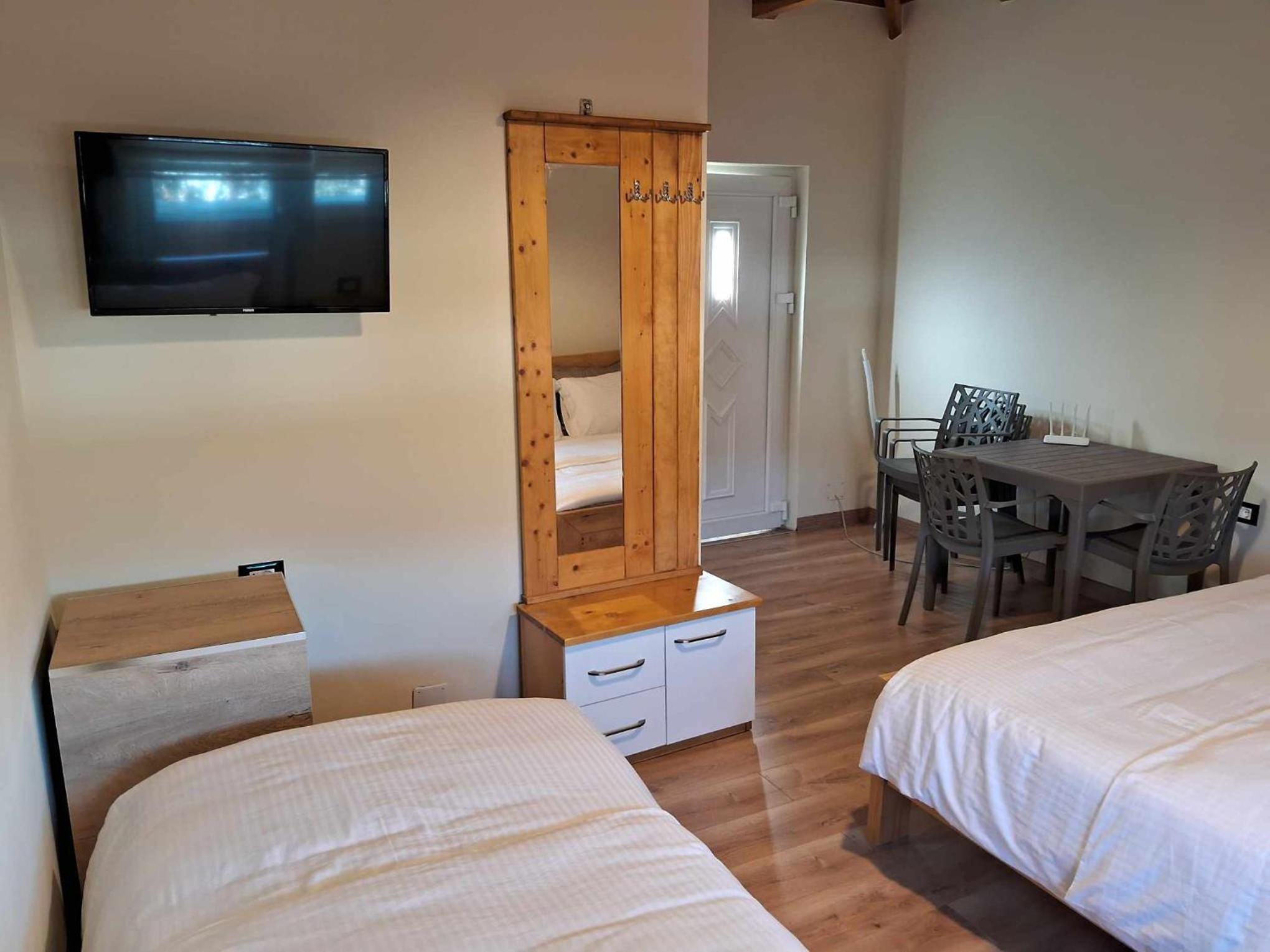 Triple Room with Bathroom photo 2