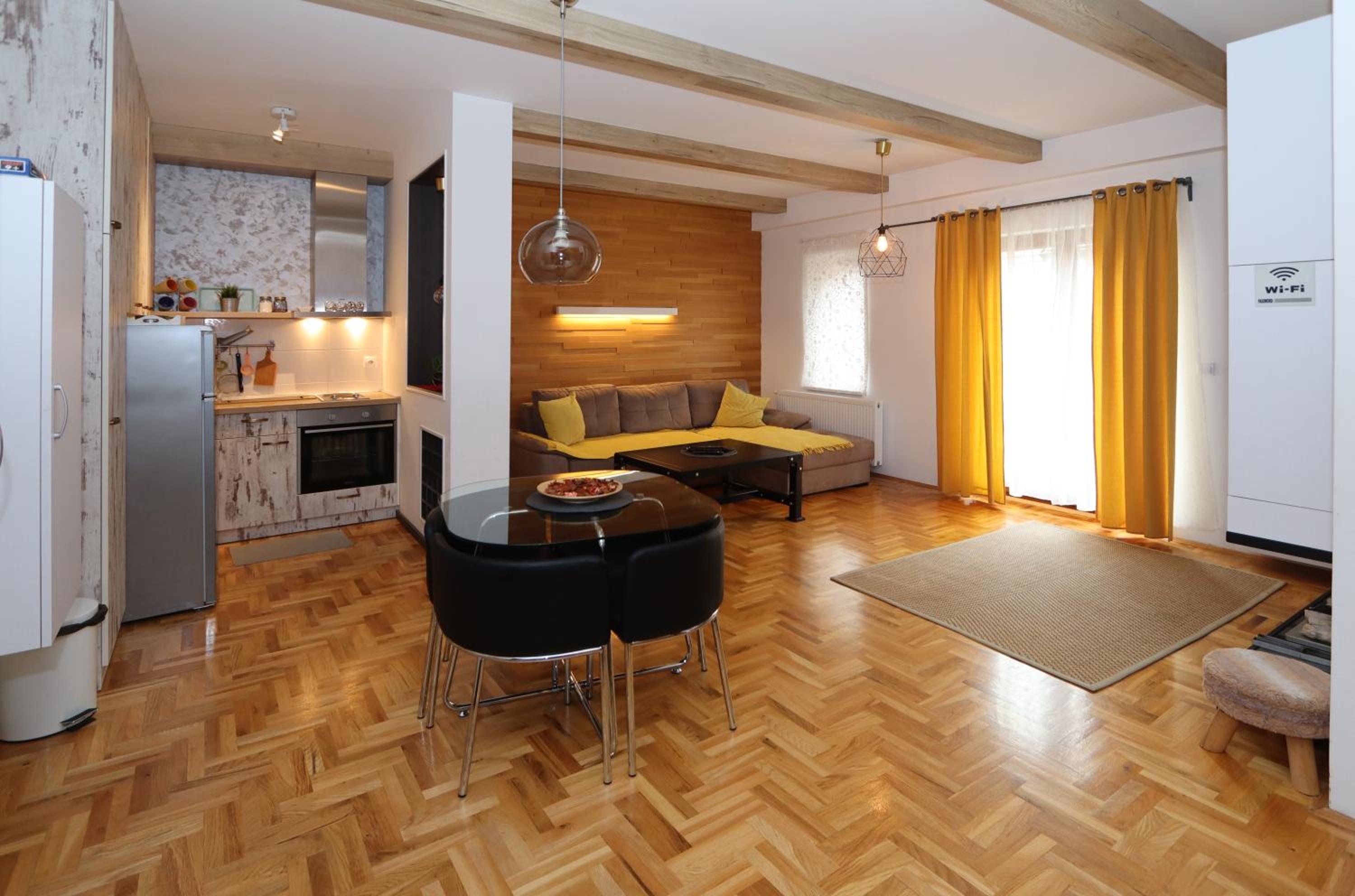 One-Bedroom Apartment photo 2