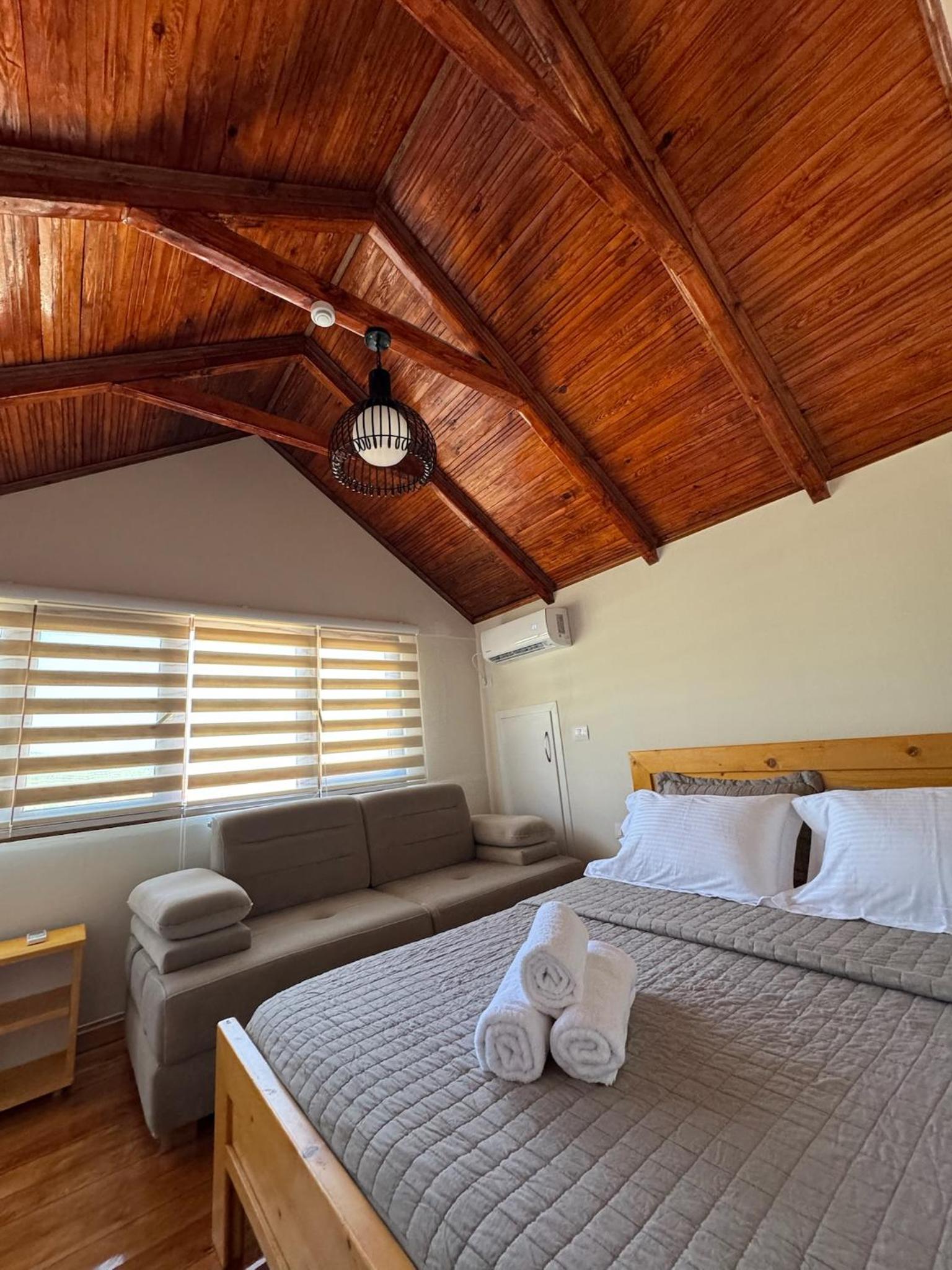 Triple Room with Private Bathroom photo 3