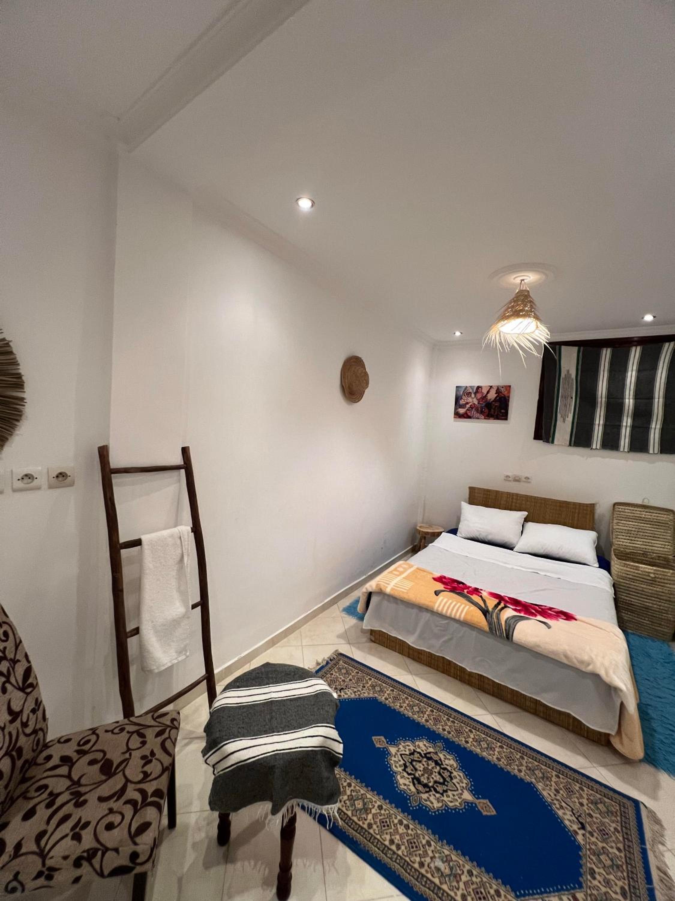 Double Room With Shared Bathroom photo 3