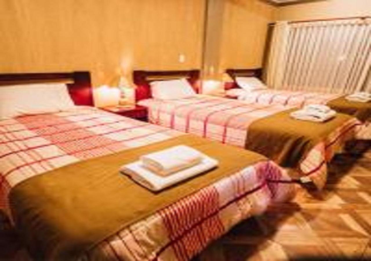 Triple Room with Private Bathroom photo 3