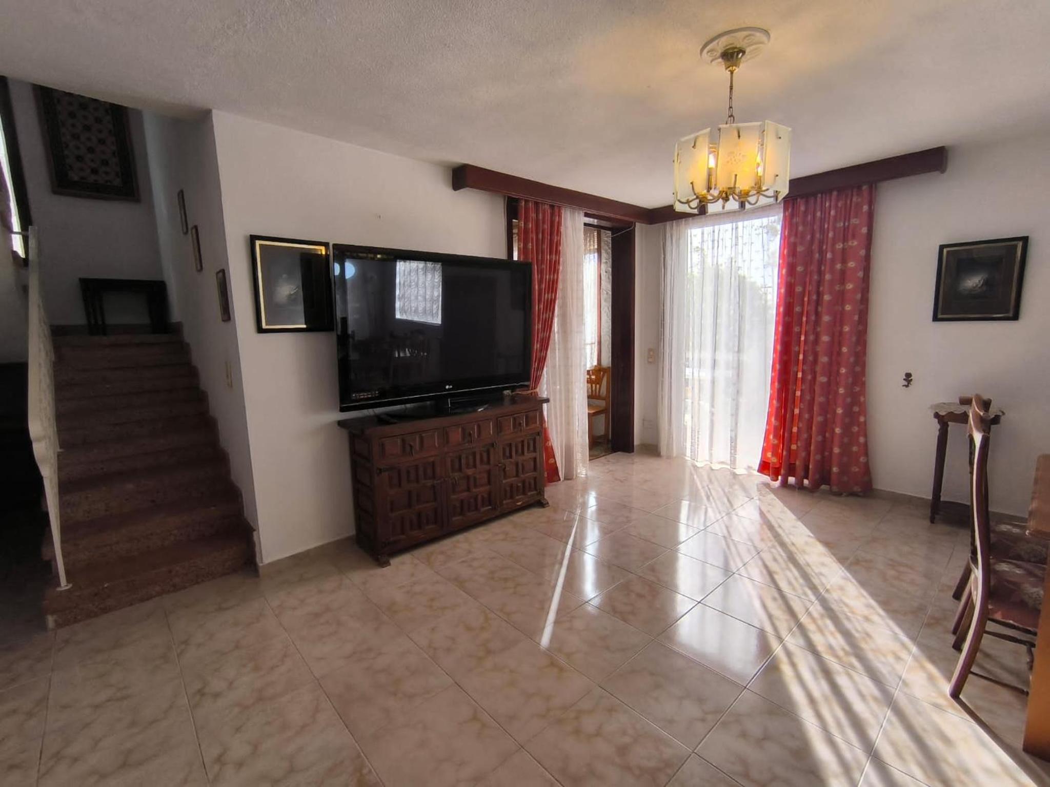 Villa de Tres Habitaciones