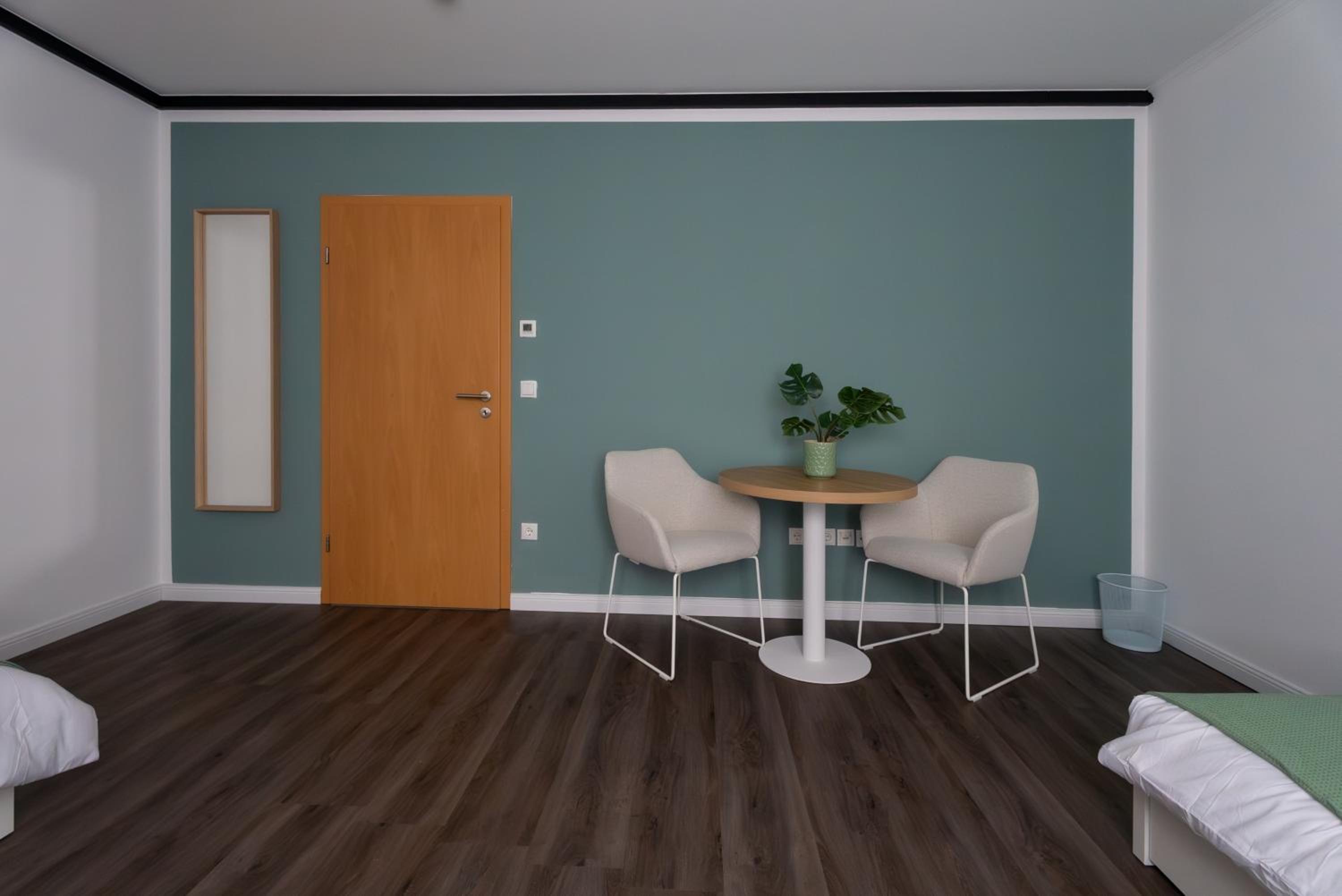 Economy Twin Room photo 1