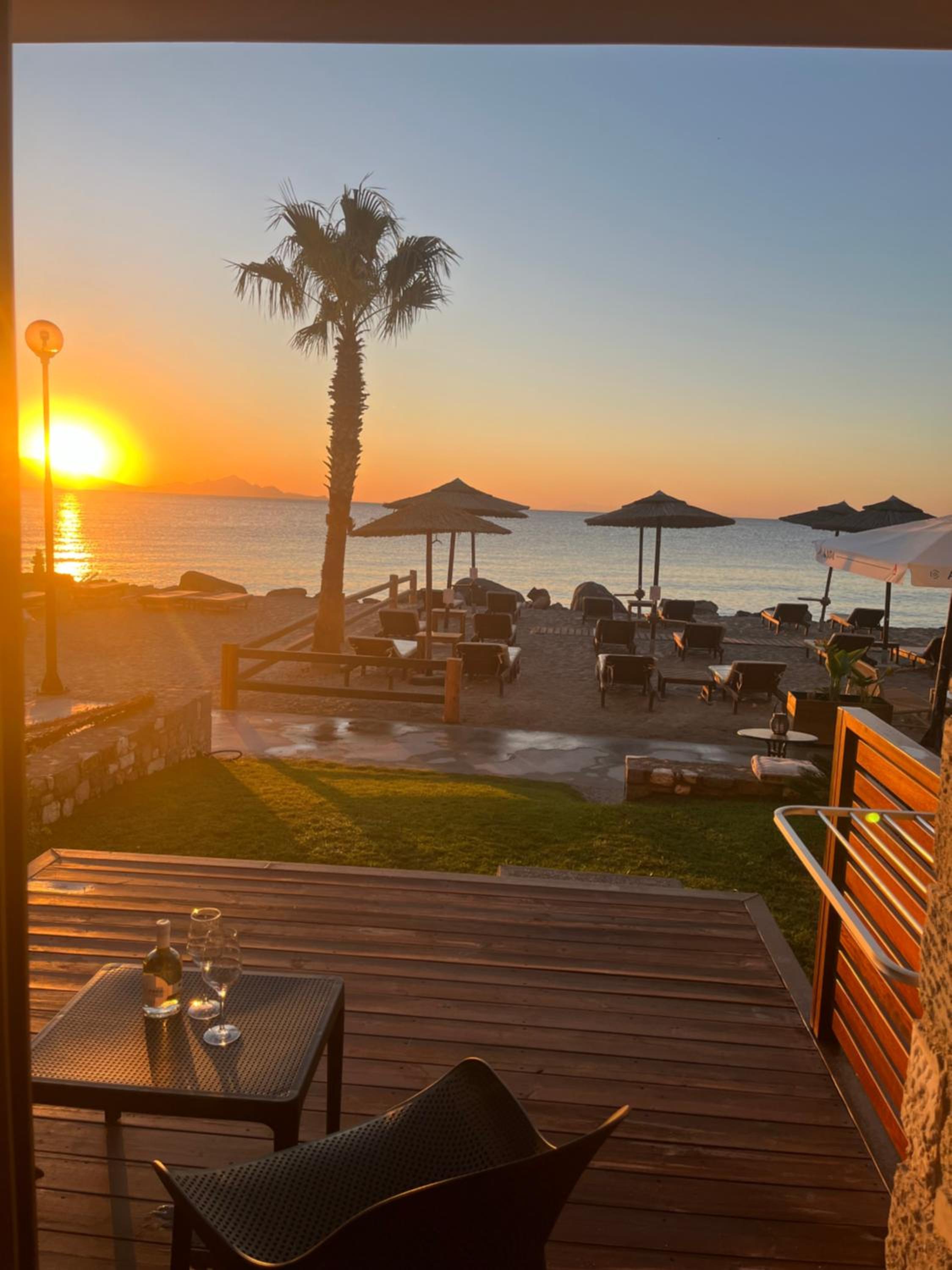 Deluxe Double Room with Balcony and Sea View photo 3