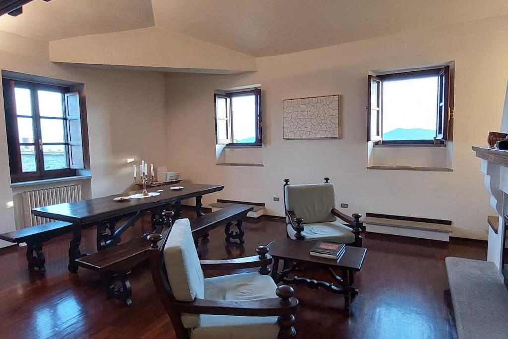 Two-Bedroom Apartment with View photo 1