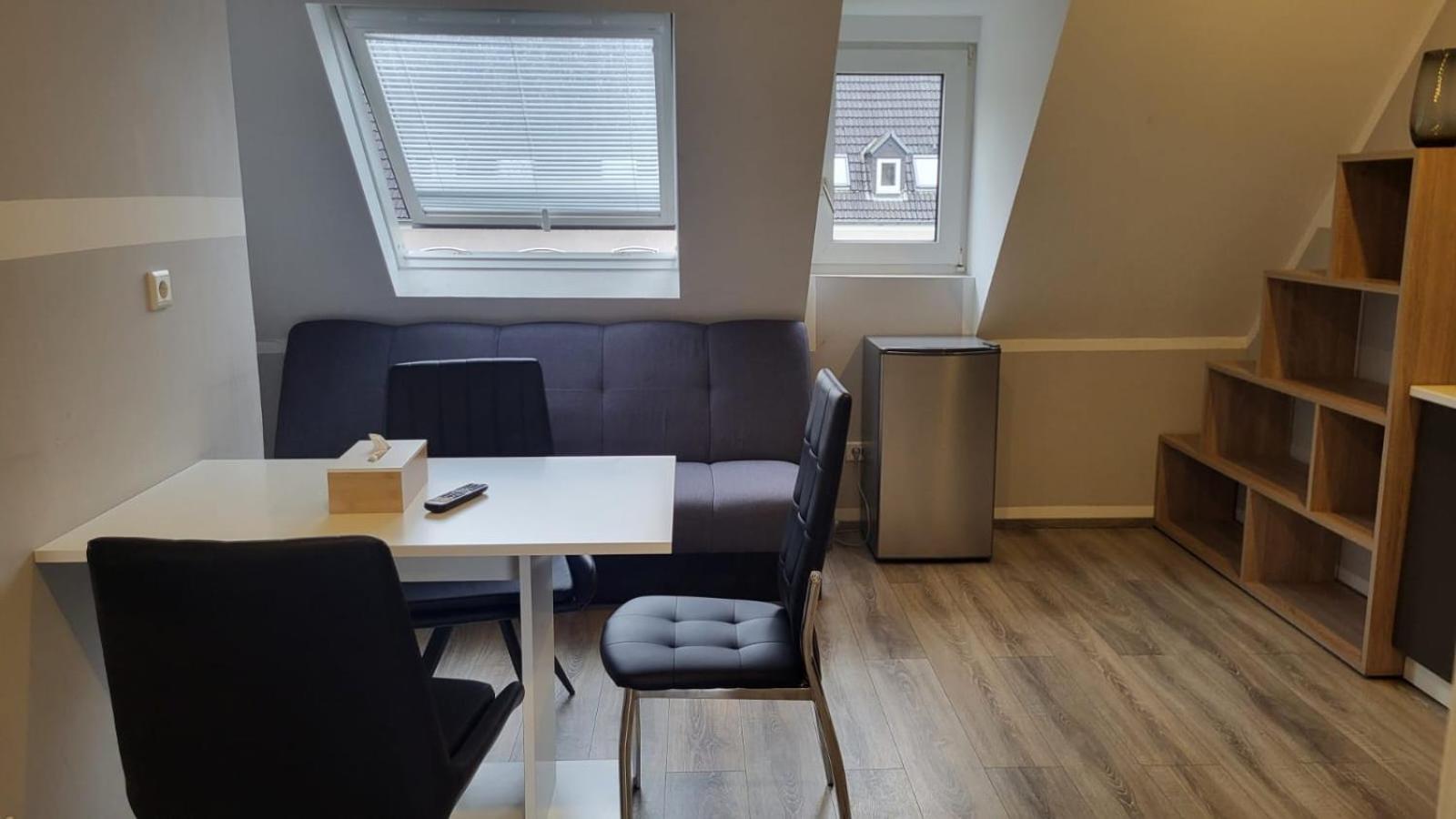Two-Room Apartment - Photo 2