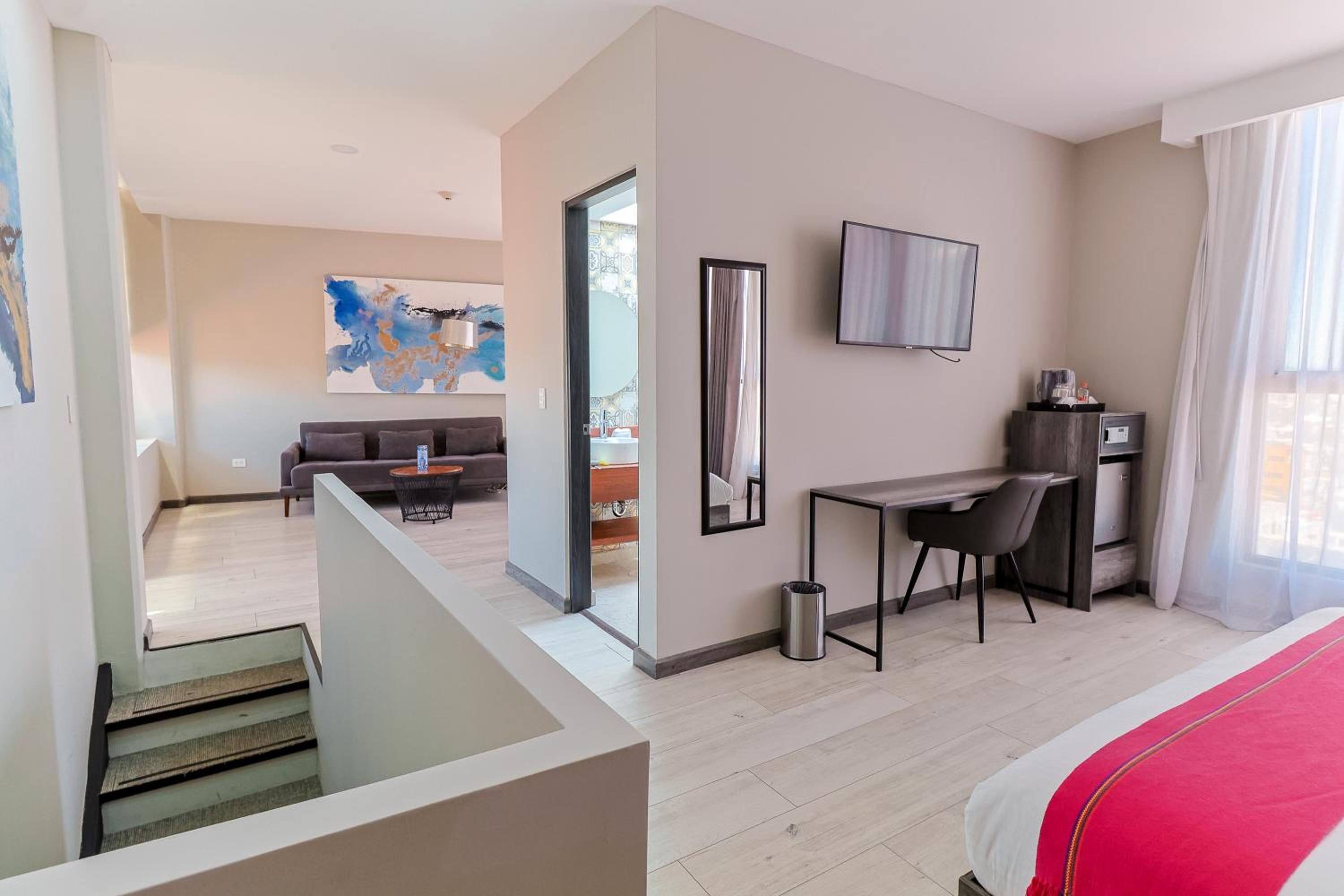 Deluxe Suite photo 3