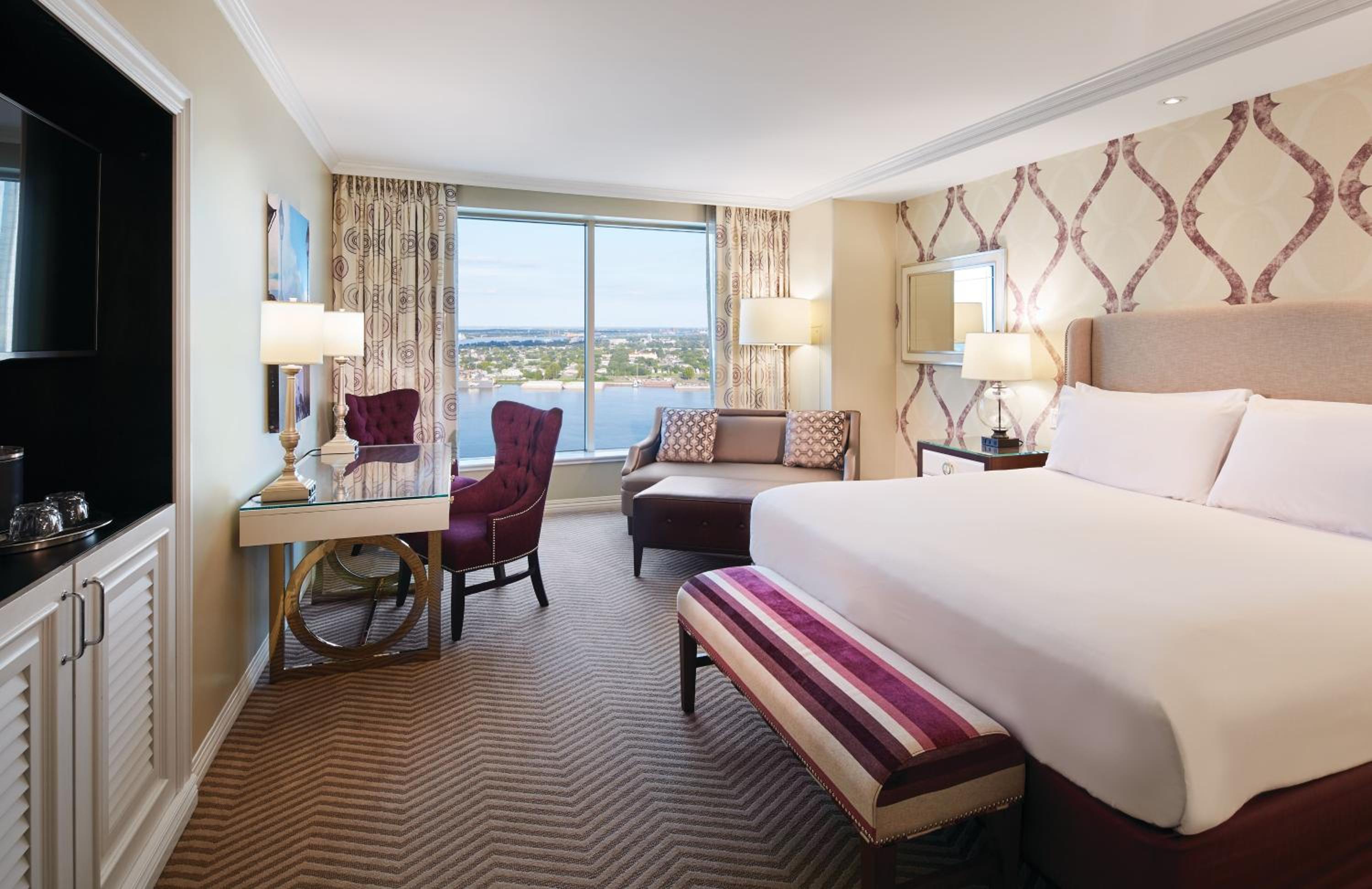 Harrah'S Premium Room, 1 King, River View - Photo 1