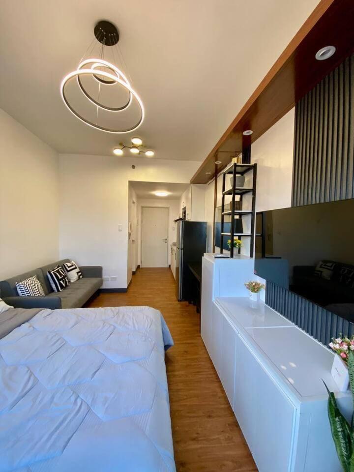 Studio With Balcony