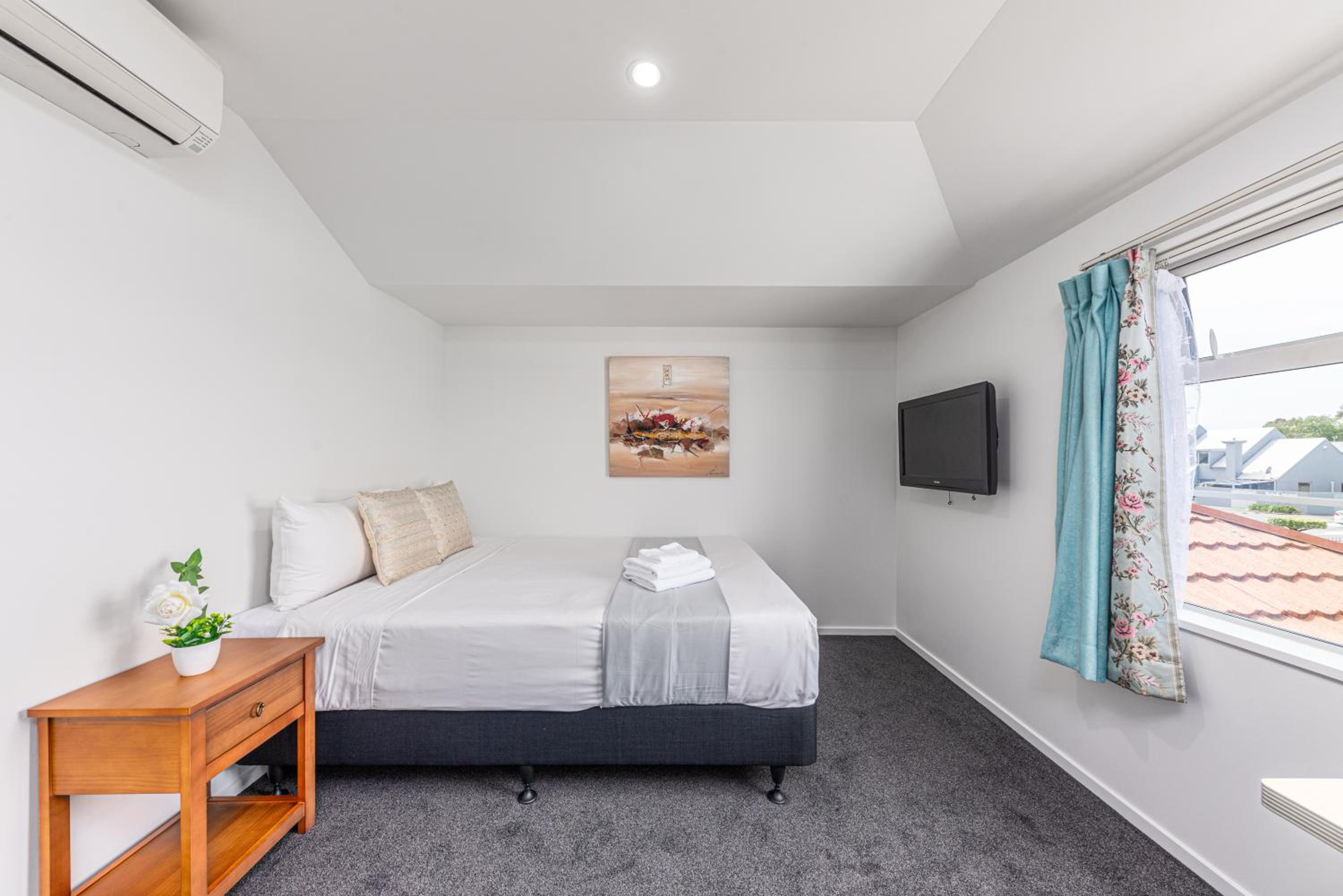One-Bedroom Family Apartment photo 2
