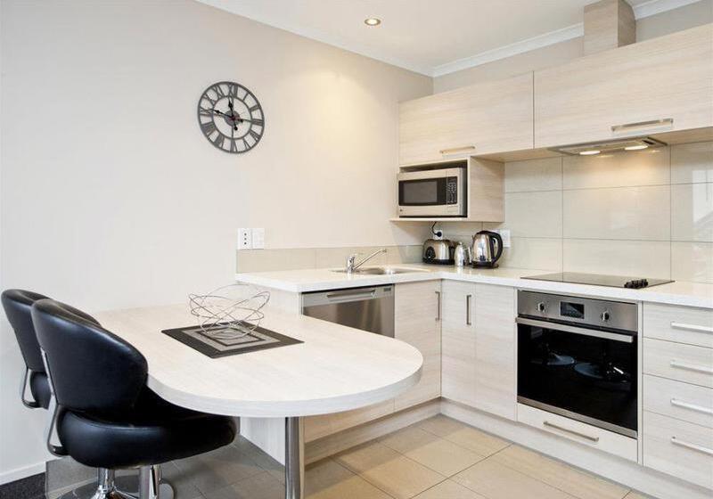 One-Bedroom Apartment - Photo 11
