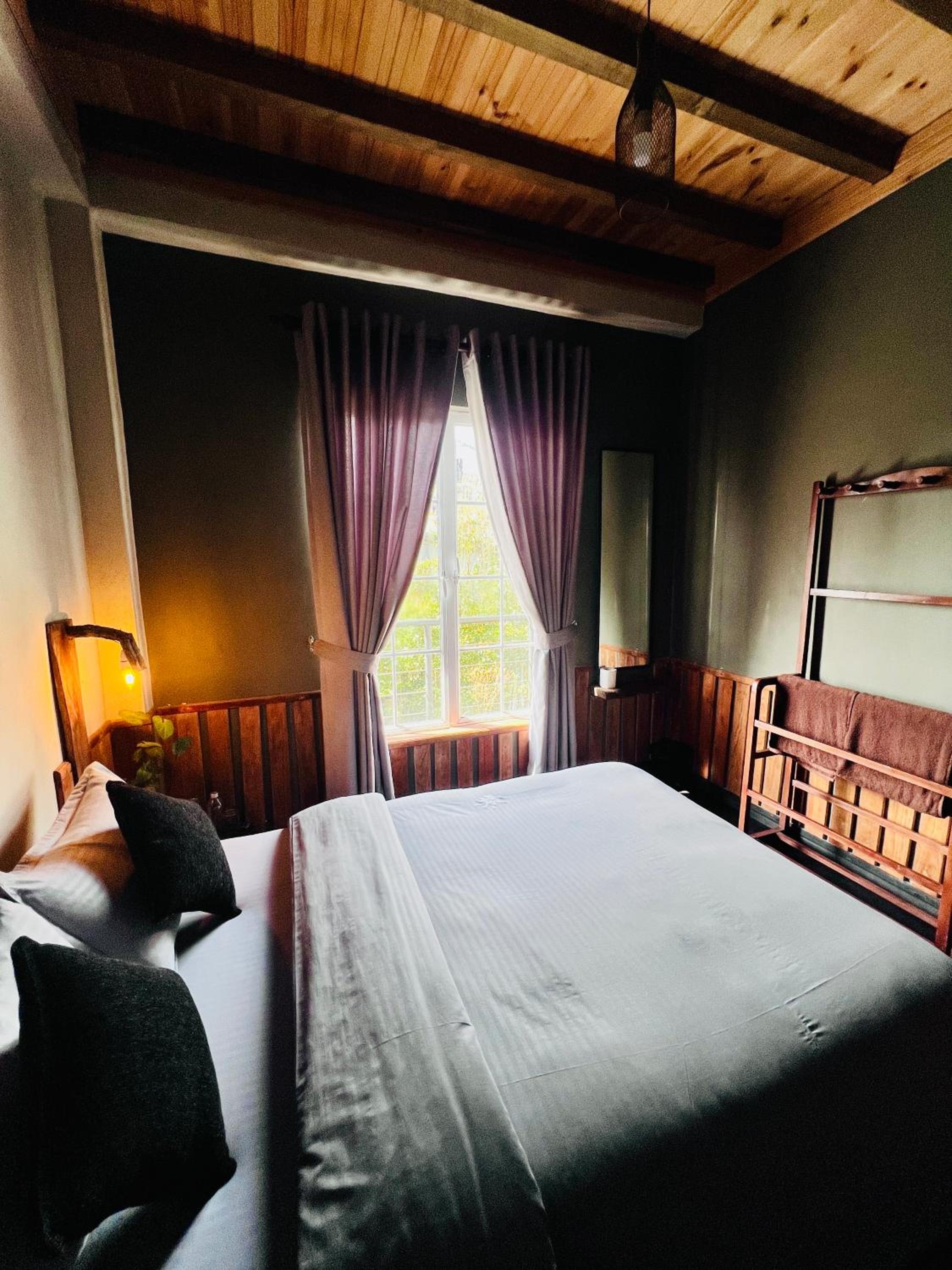 Double Room with Shared Bathroom photo 1