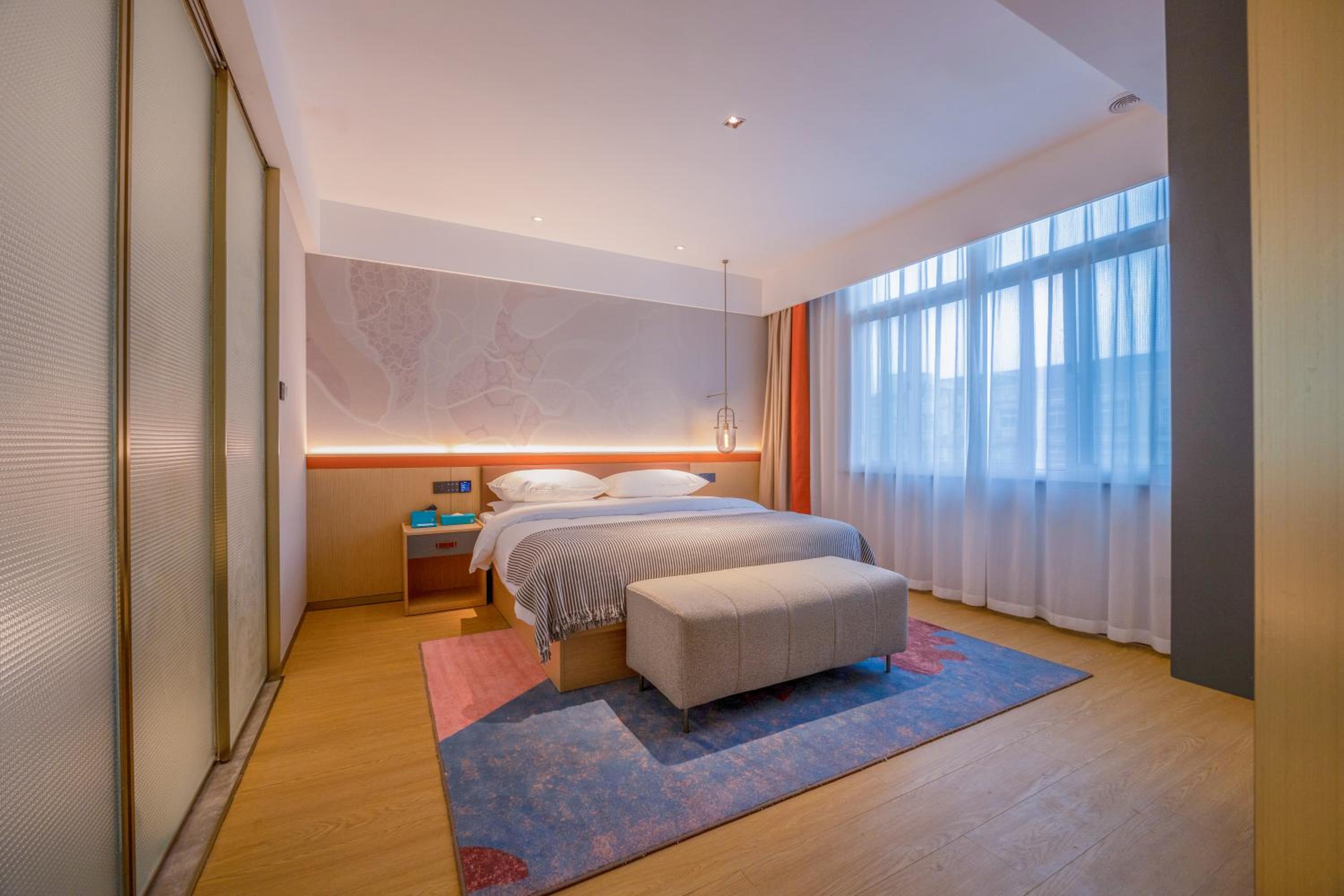 One-Bedroom Suite photo 1