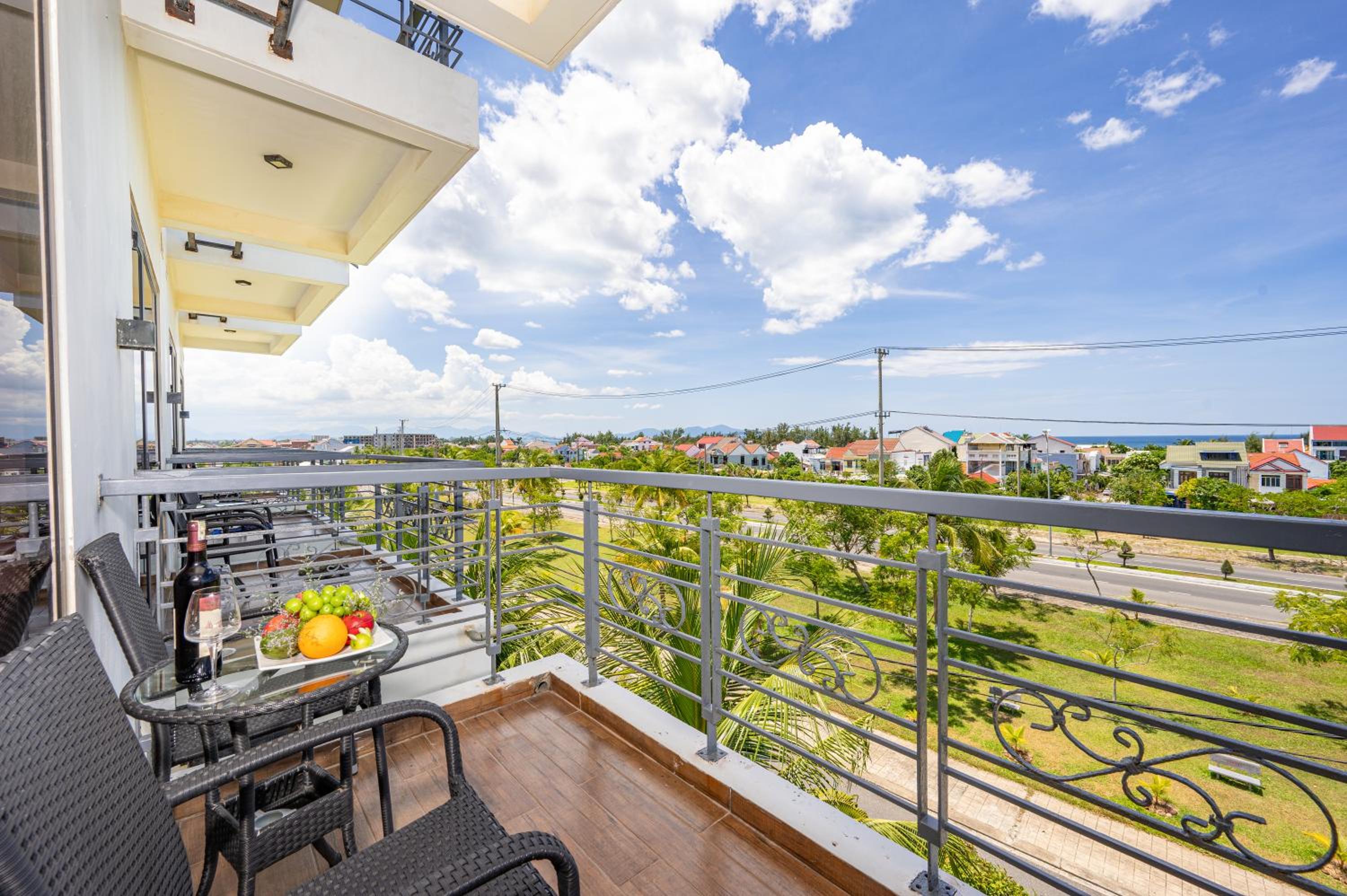 Junior Suite with Balcony photo 2