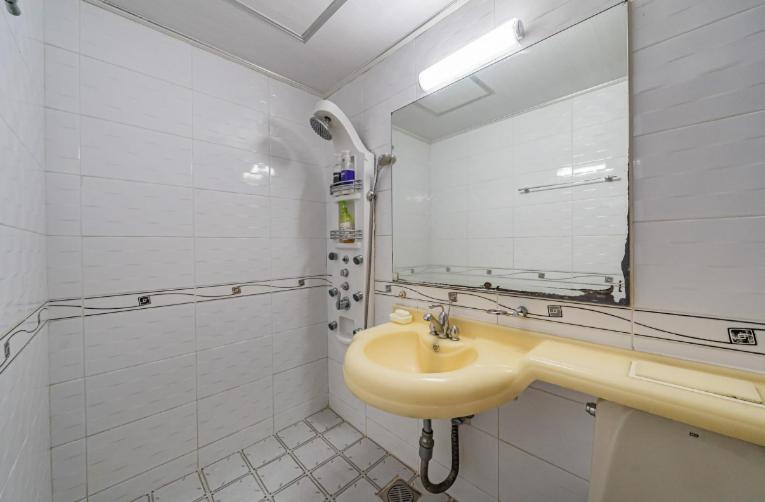 Double Room - Photo 5