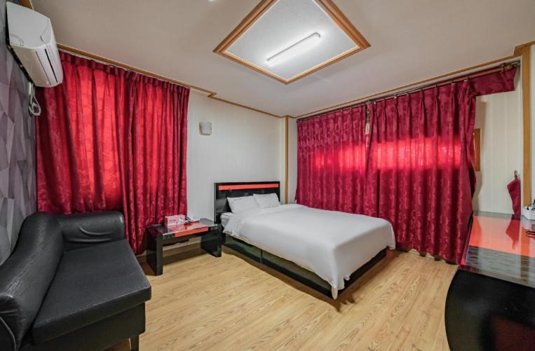 Double Room - Photo 4