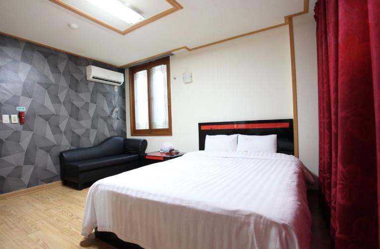 Double Room - Photo 1