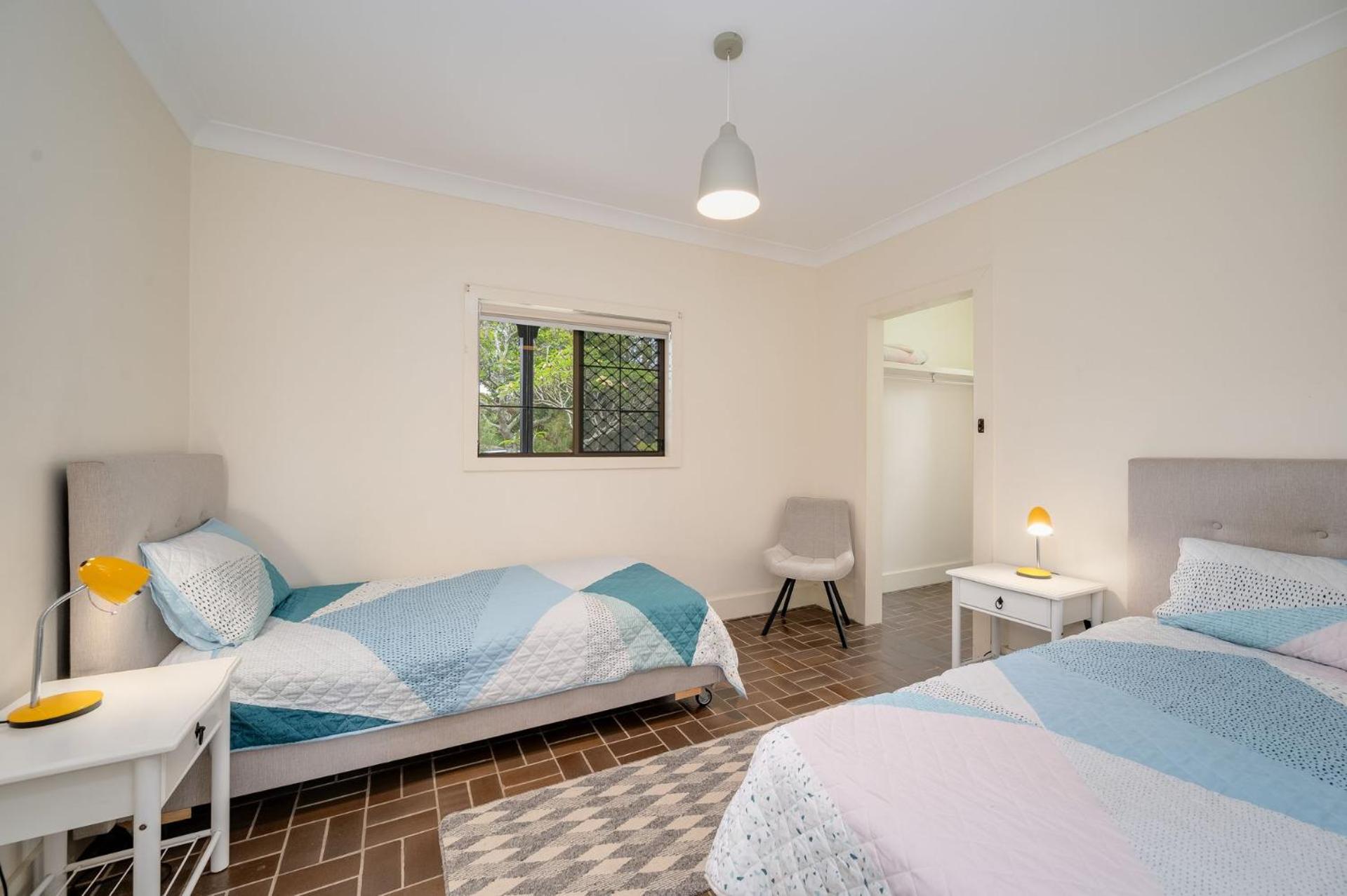 Three-Bedroom House photo 3