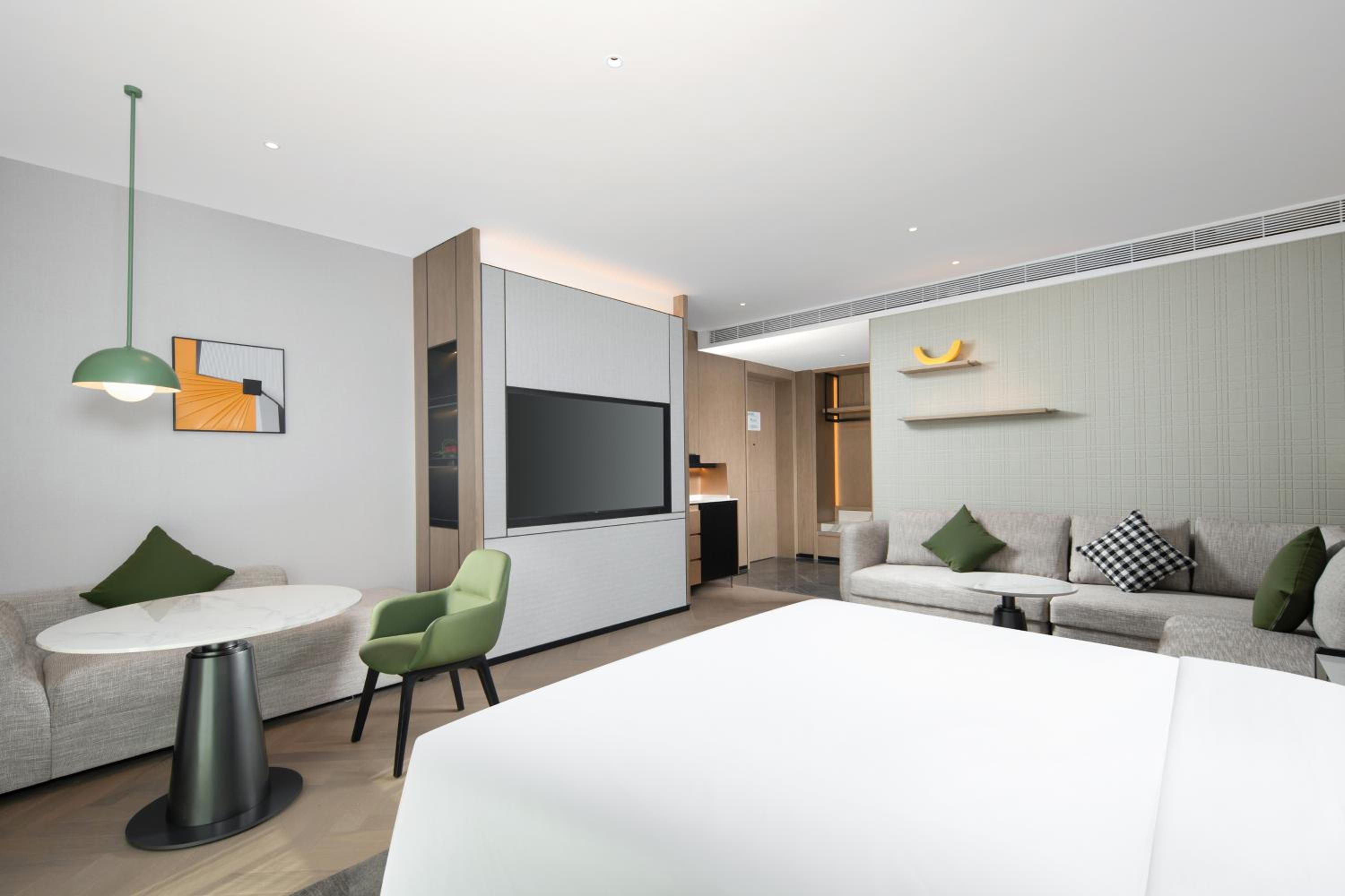 Standard King Room with River View photo 3